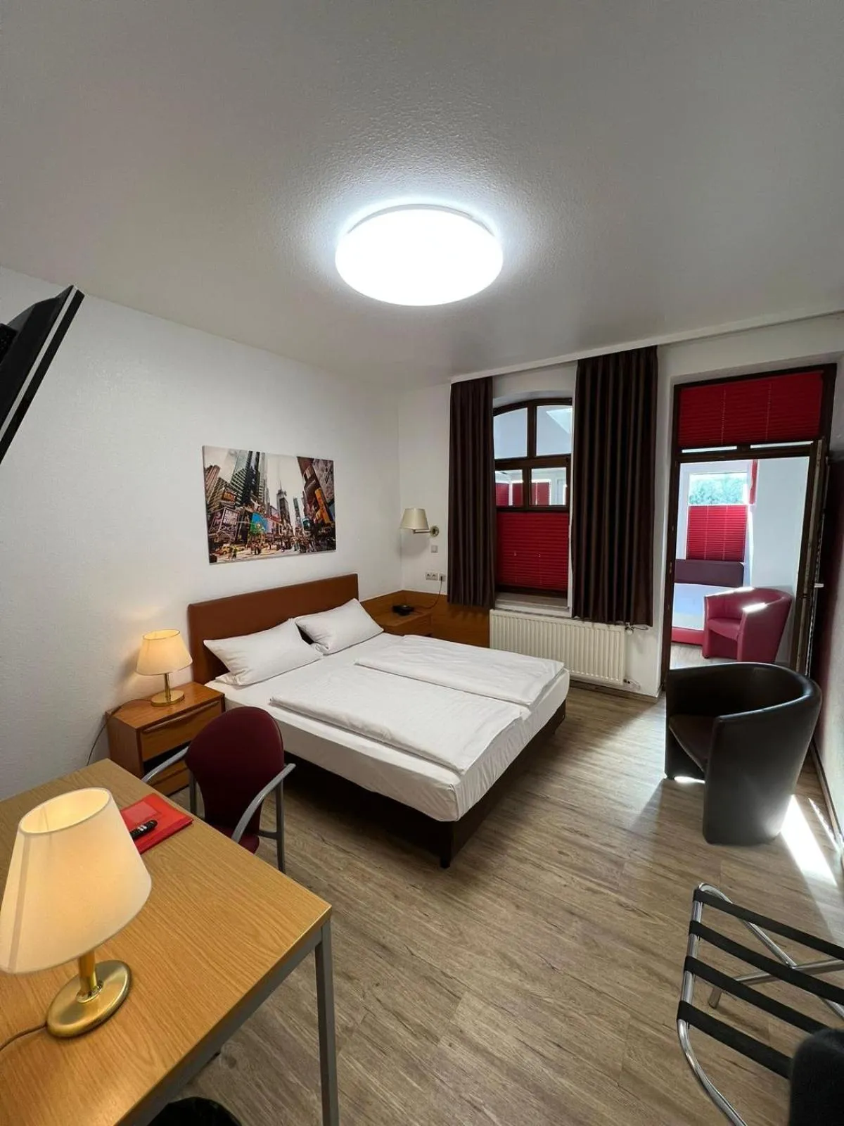 Photo of the whole room, Bed in Hotel Columbus und Glamping