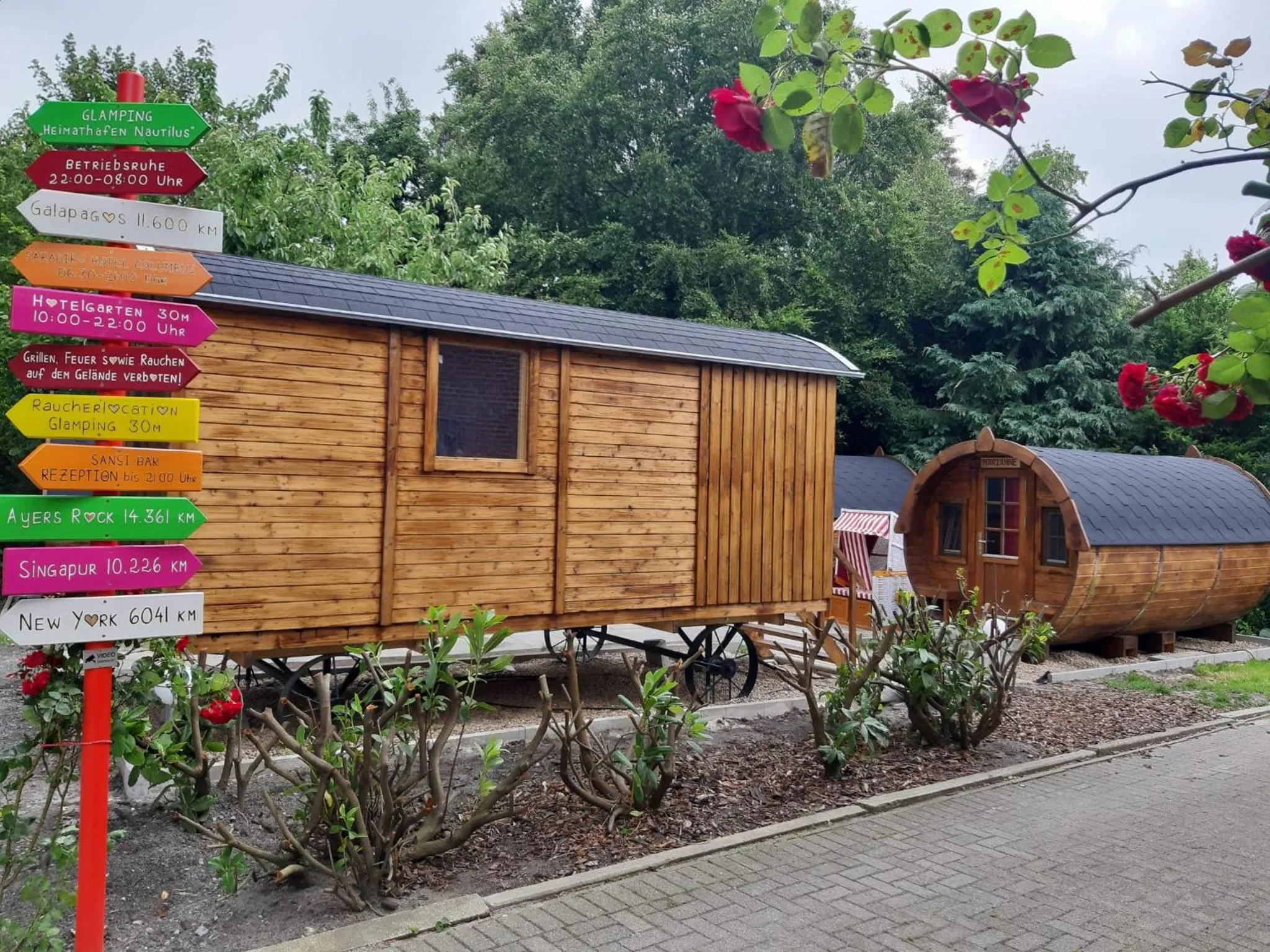 Garden in Hotel Columbus und Glamping