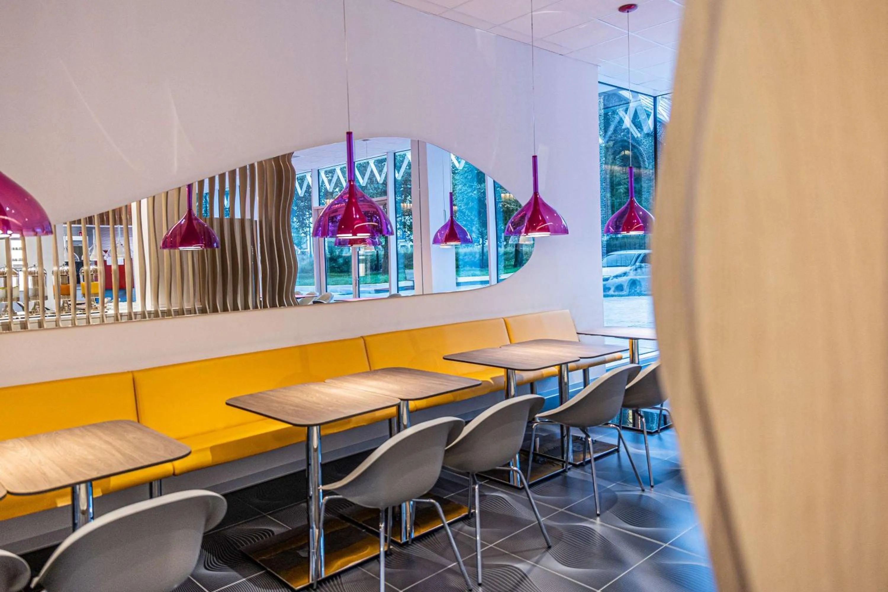 Restaurant/places to eat in Prize by Radisson, Antwerp City