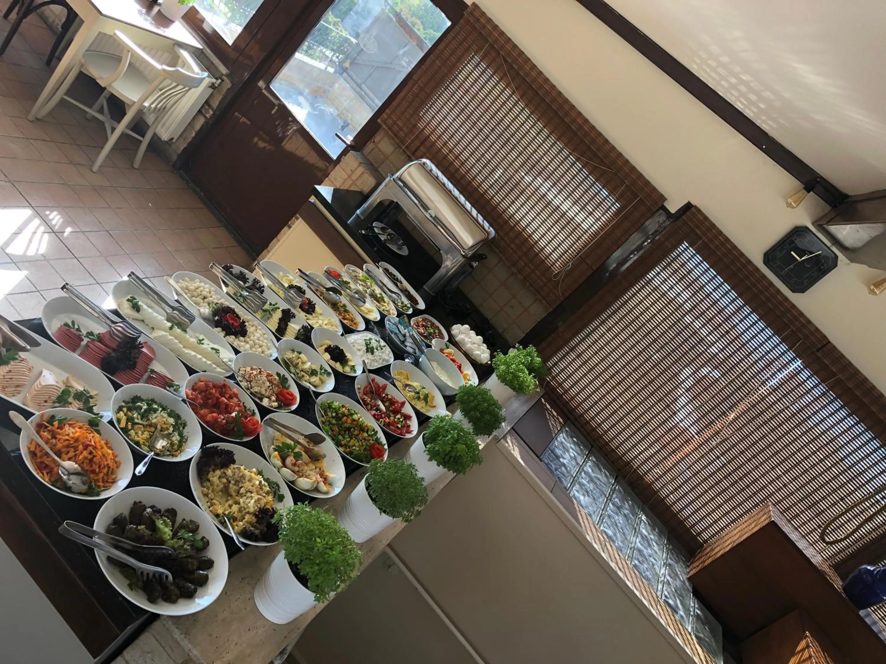 Breakfast in Fehmi Bey Suites