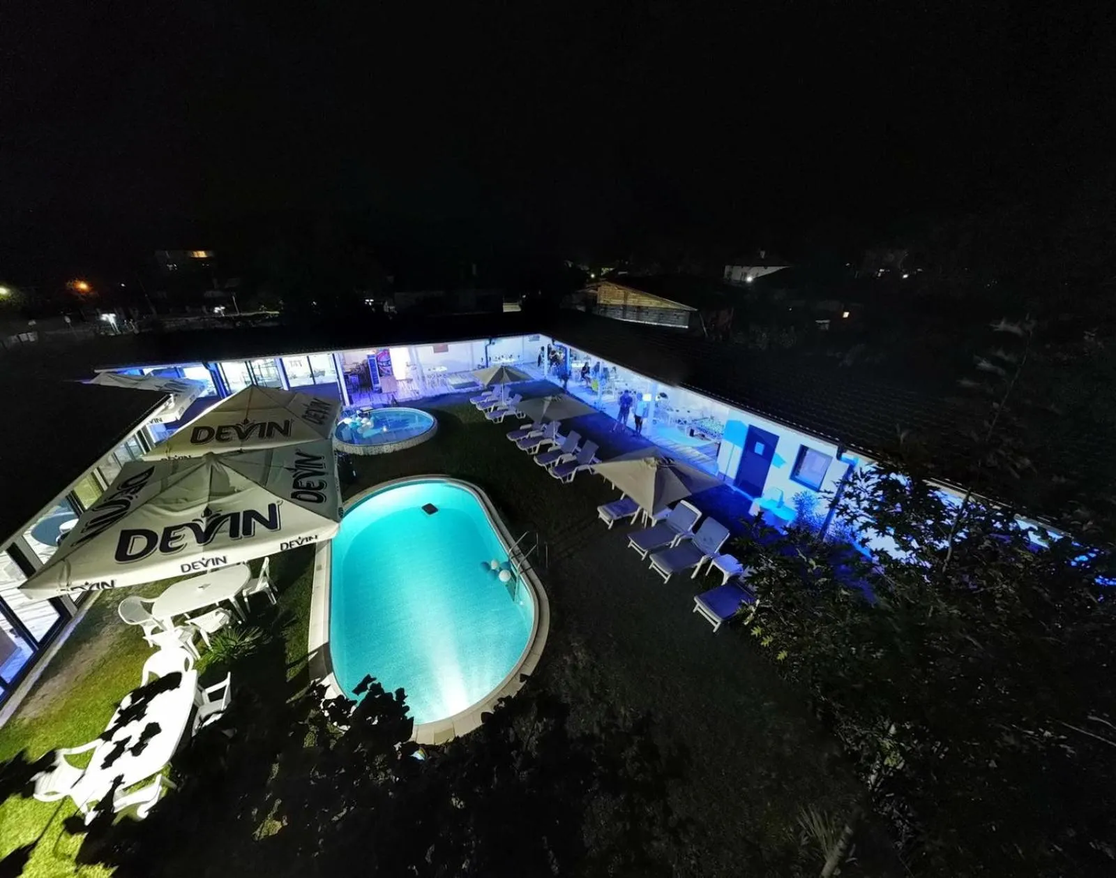 Night in Weißer Schwan Белият лебед