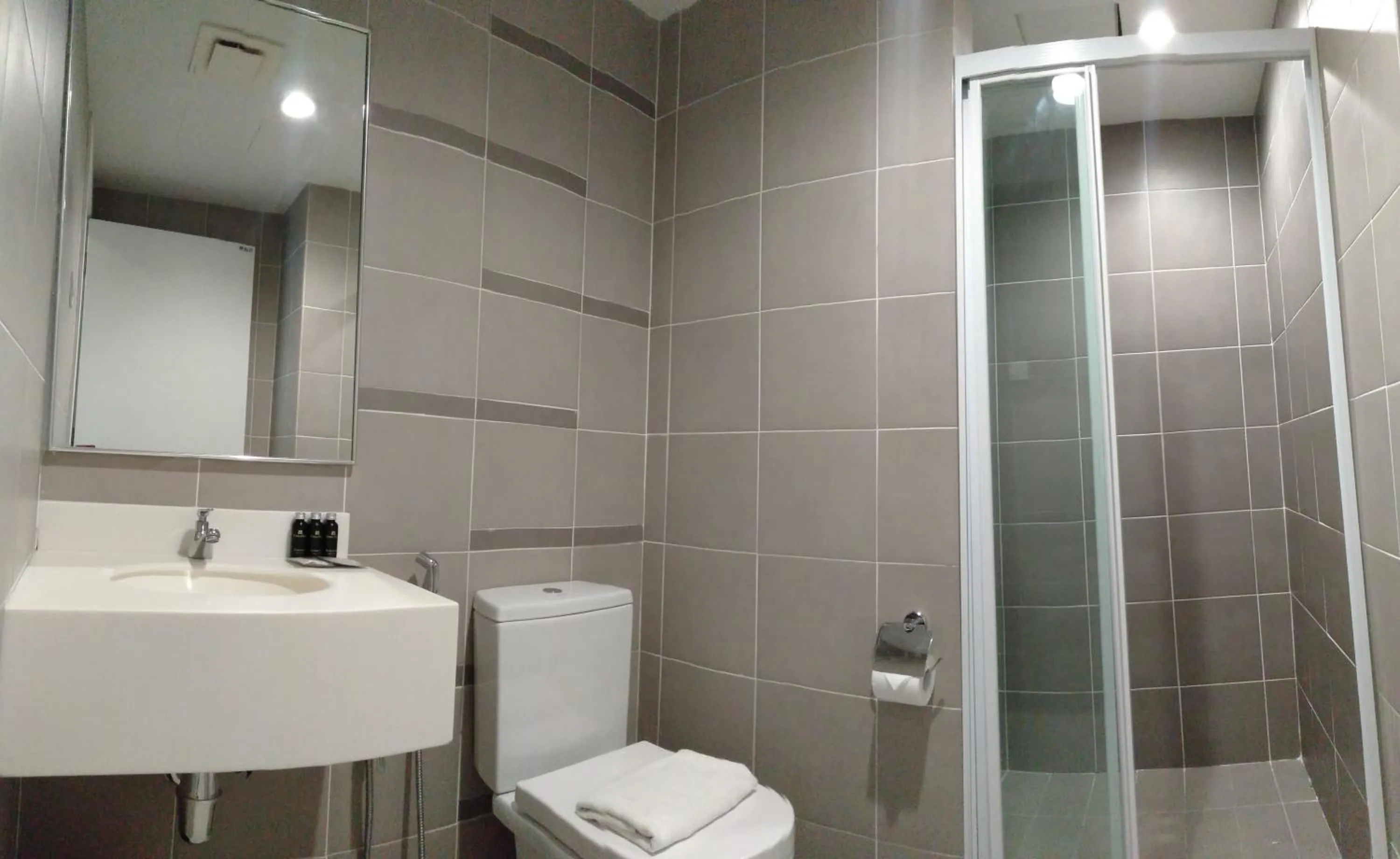 UTM Hotel & Residence