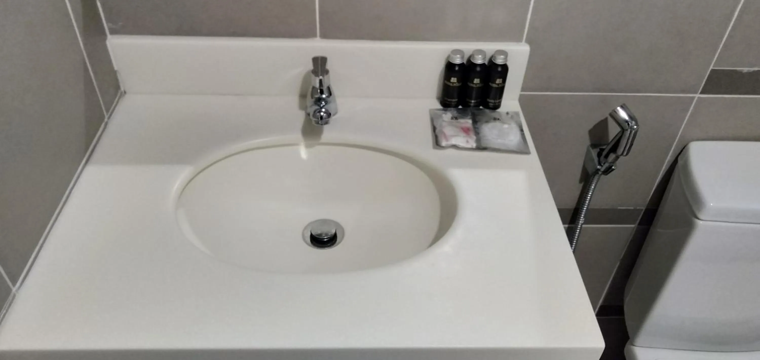 UTM Hotel & Residence