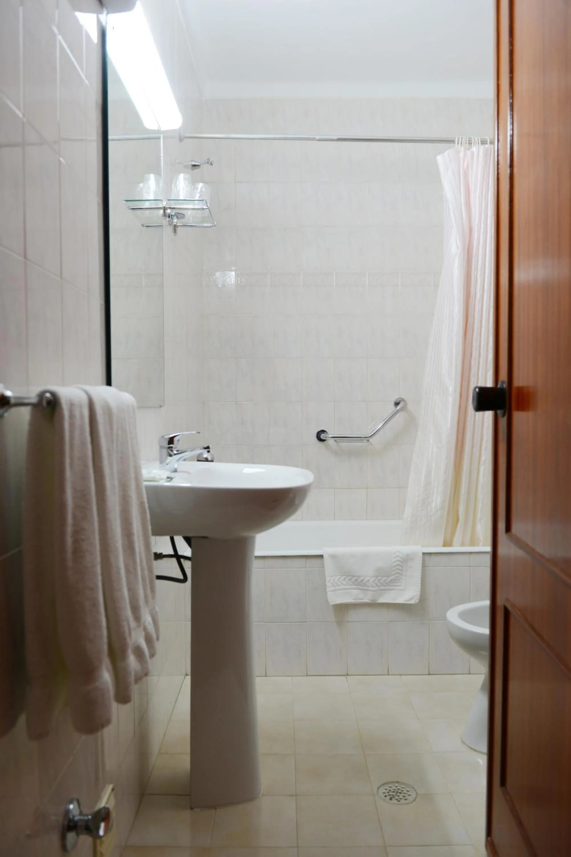 Bathroom in Estalagem Sequeira