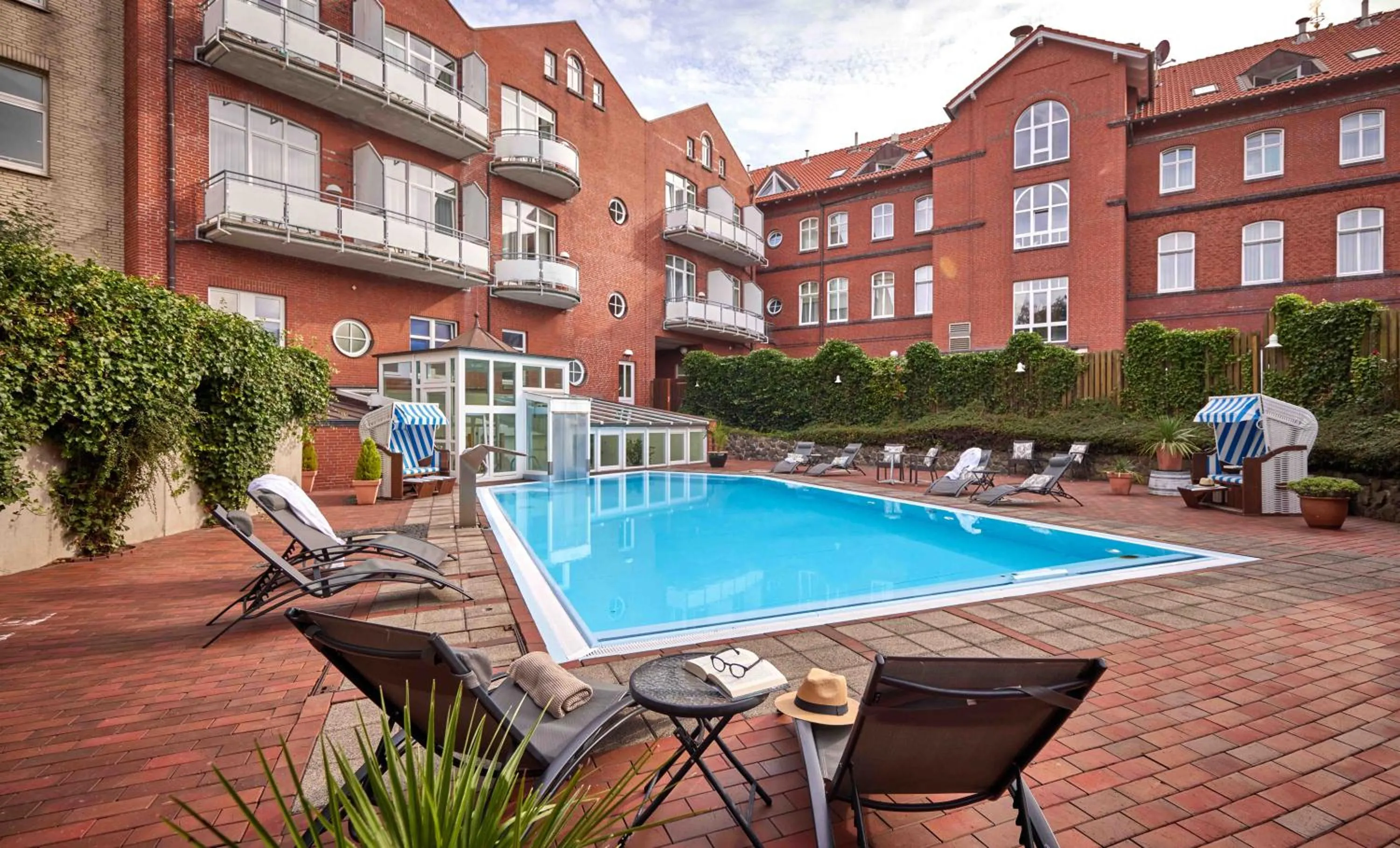 Swimming pool in Inselhotel VierJahreszeiten