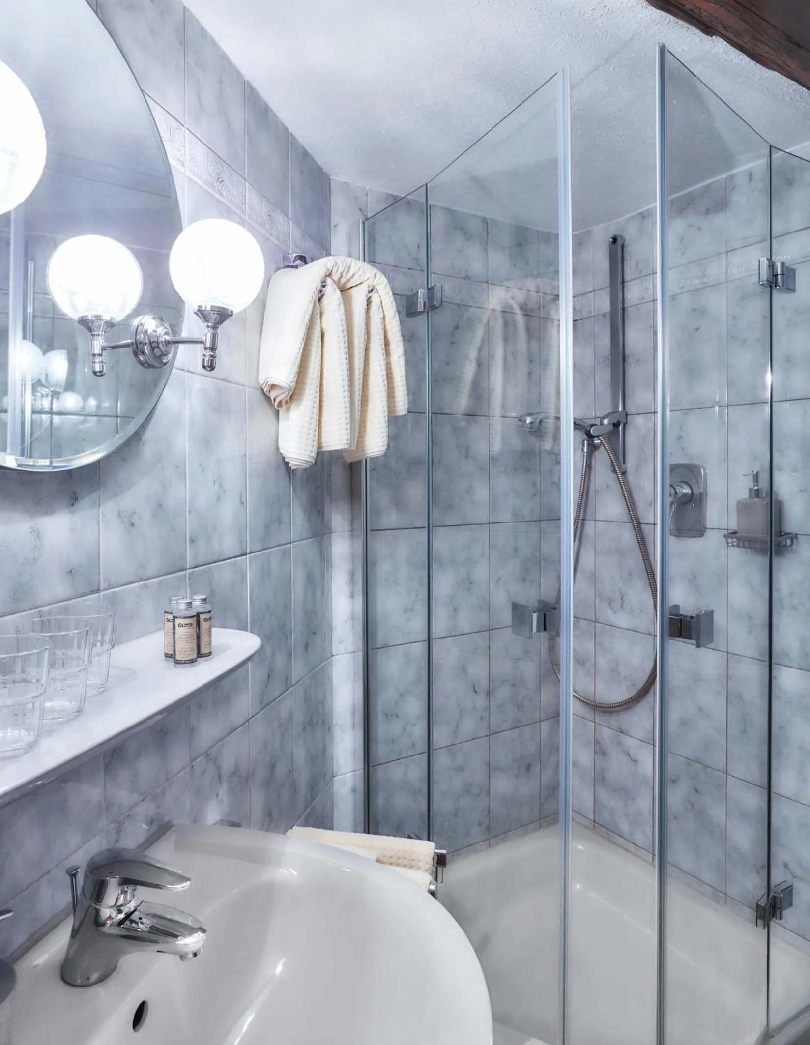 Shower in Klosterstüble