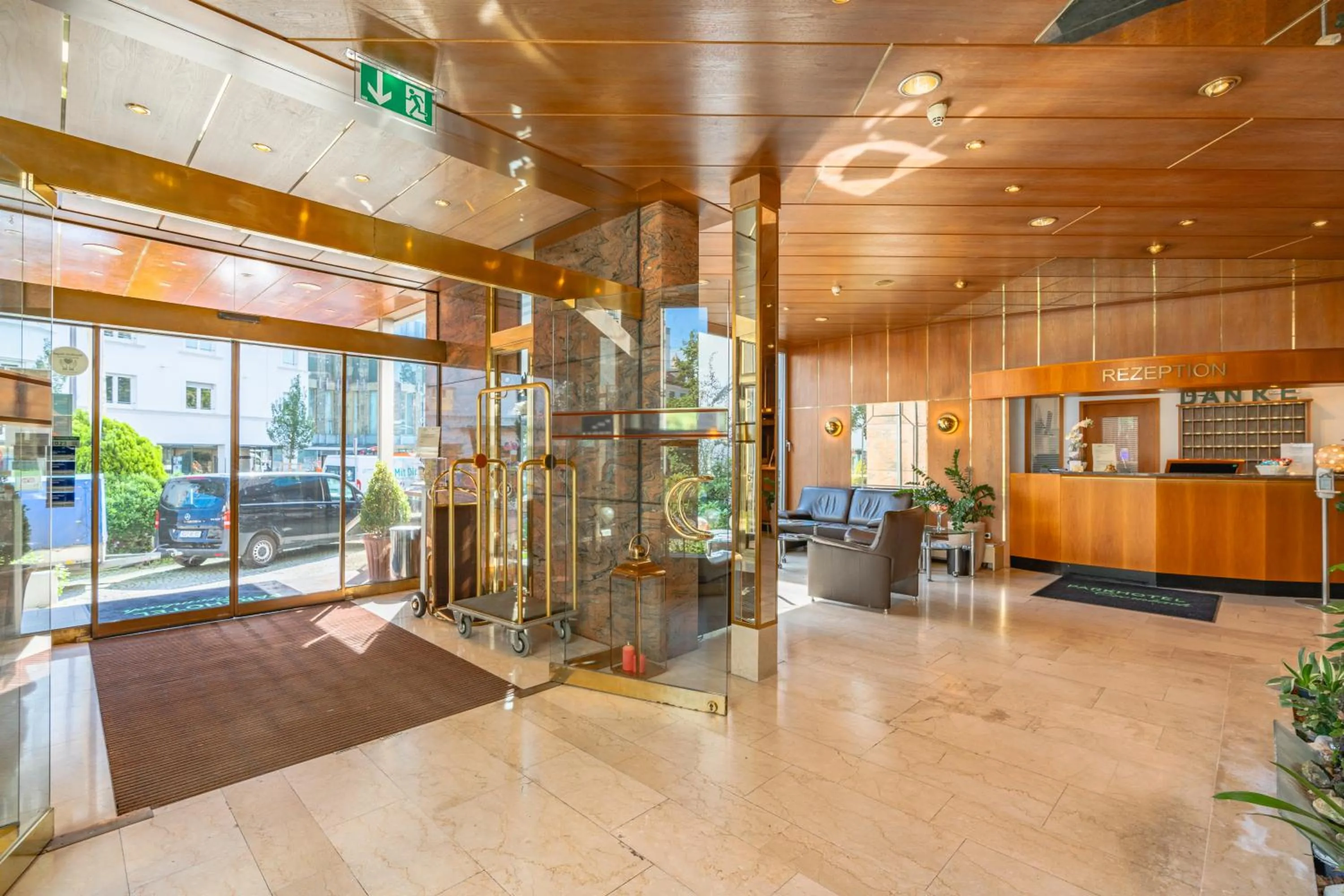 Lobby or reception in Parkhotel Crombach