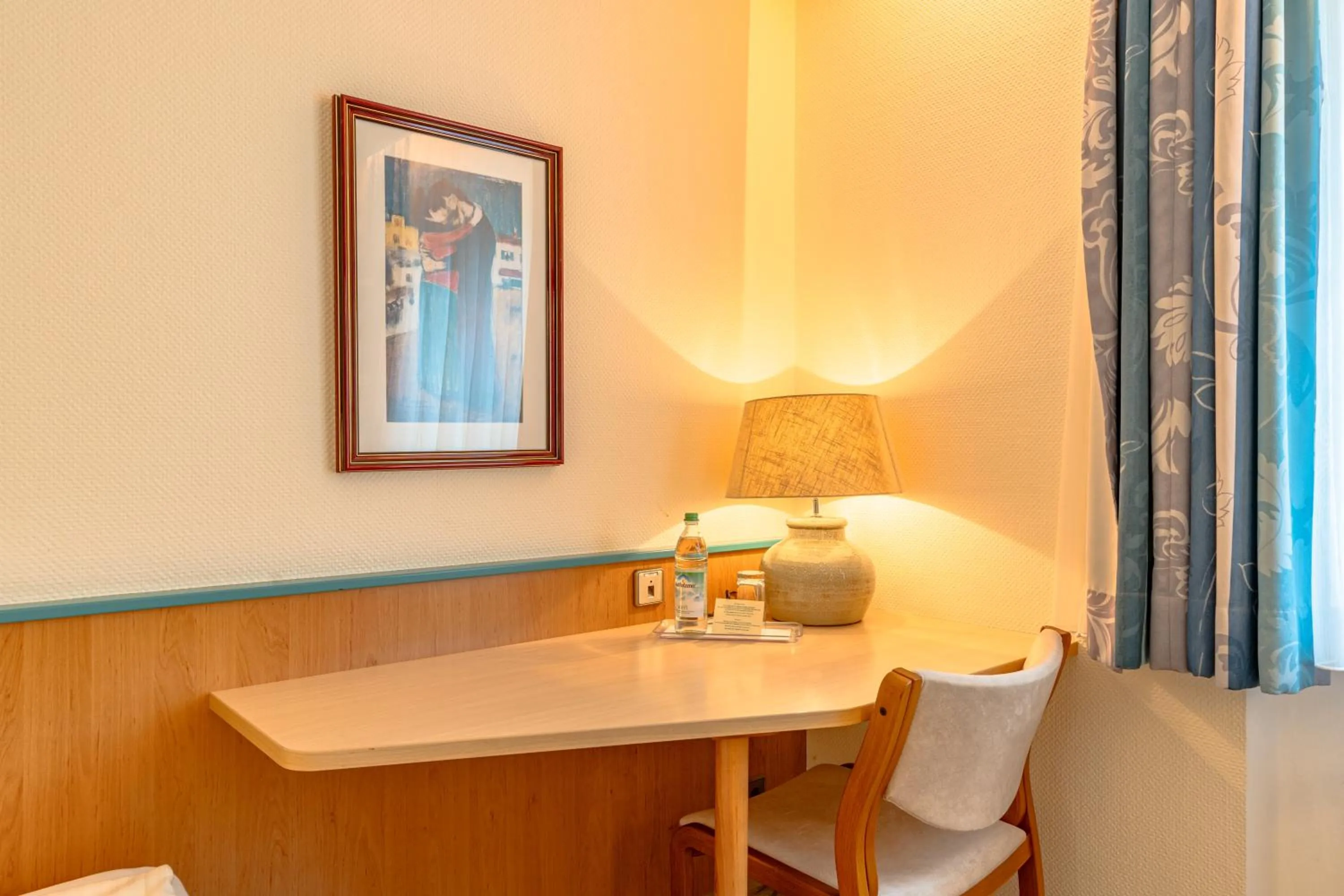 Seating area in Parkhotel Crombach