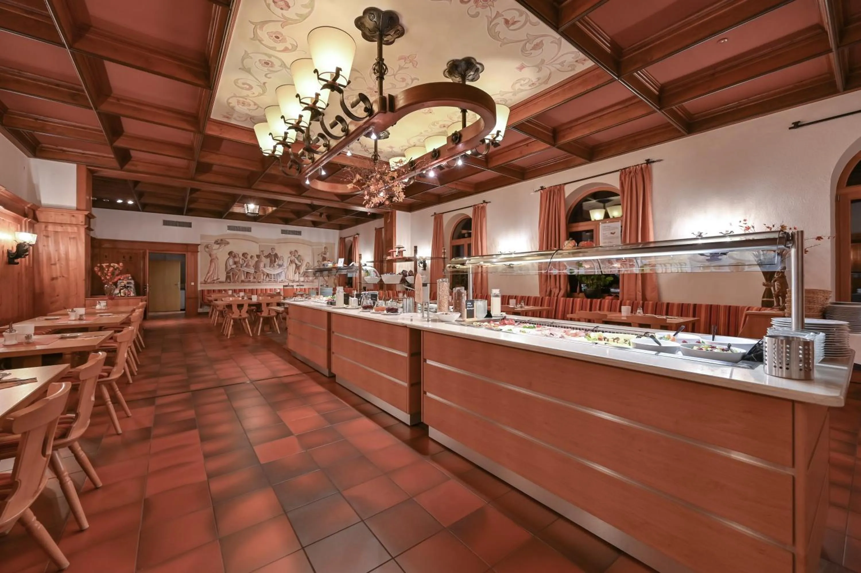 Buffet breakfast in Hotel Weinbauer