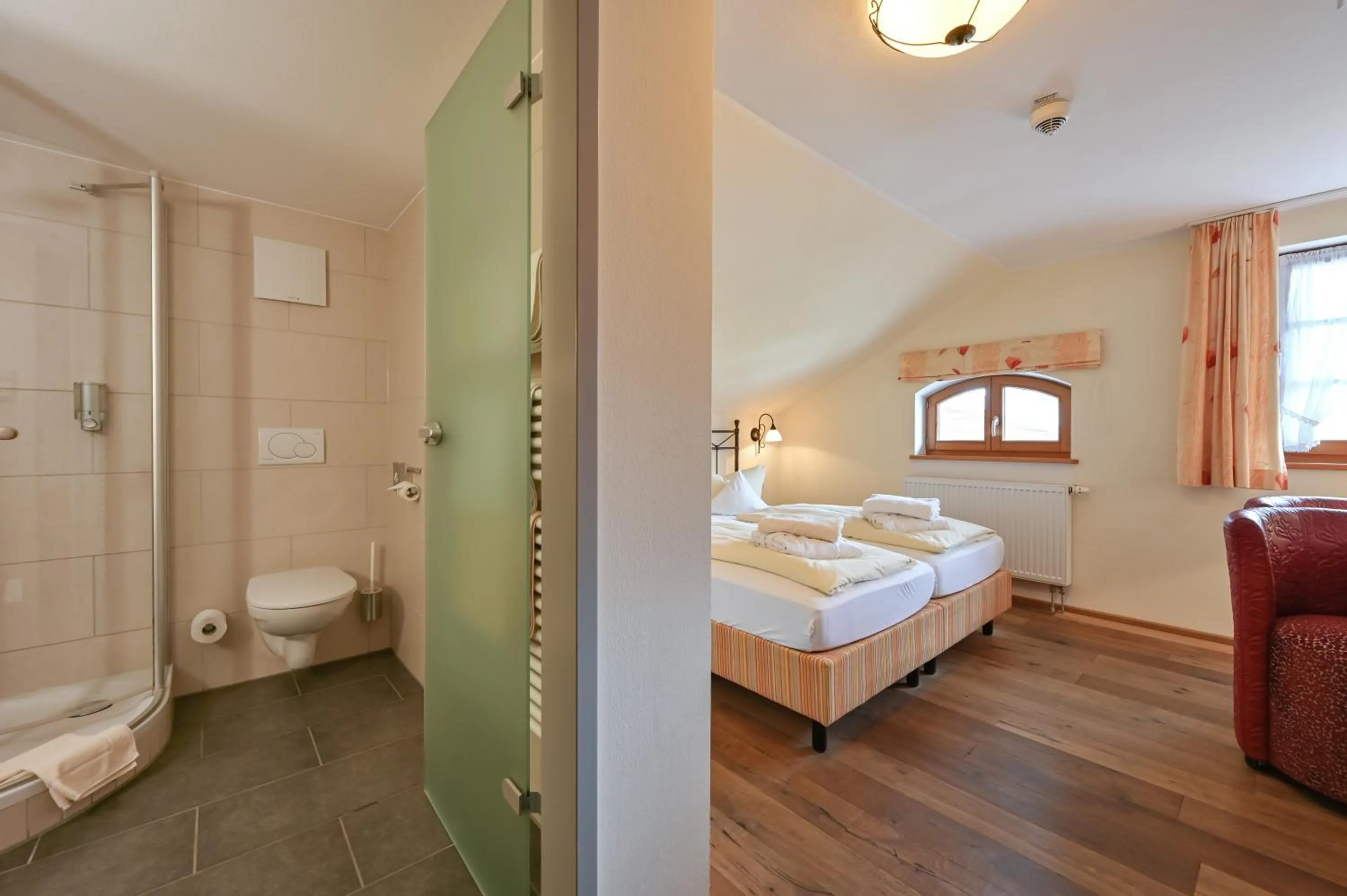 Photo of the whole room, Bed in Hotel Weinbauer