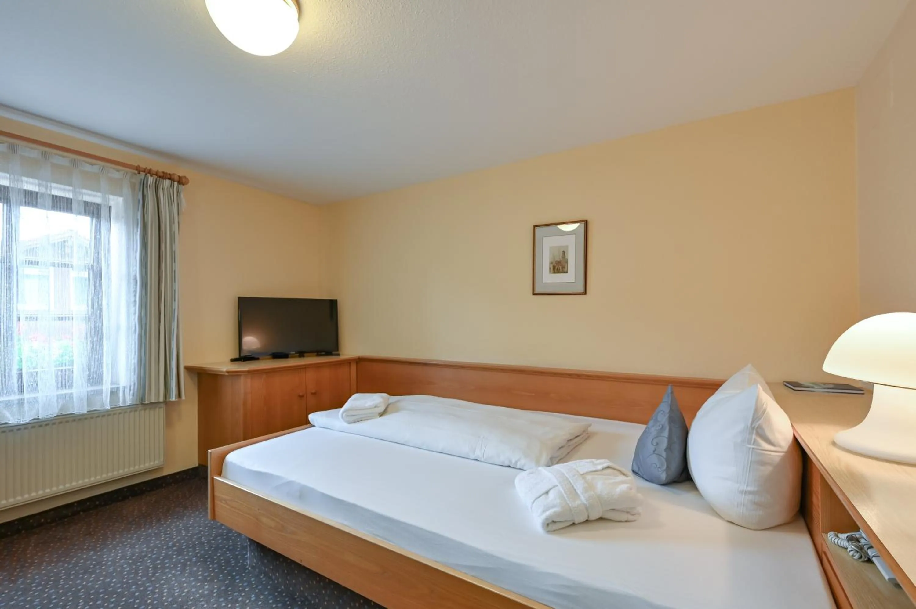 Photo of the whole room, Bed in Hotel Weinbauer