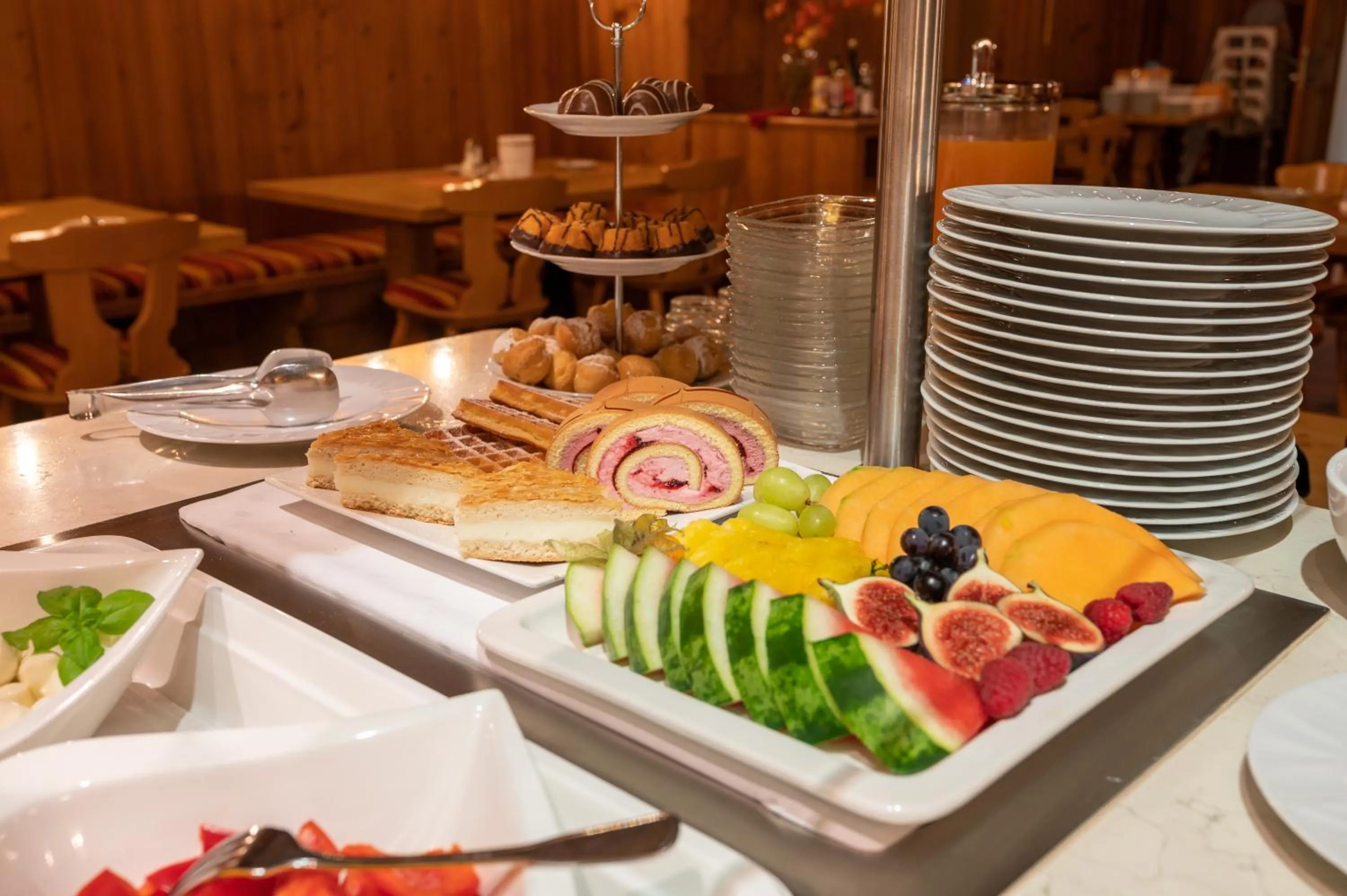 Breakfast in Hotel Weinbauer