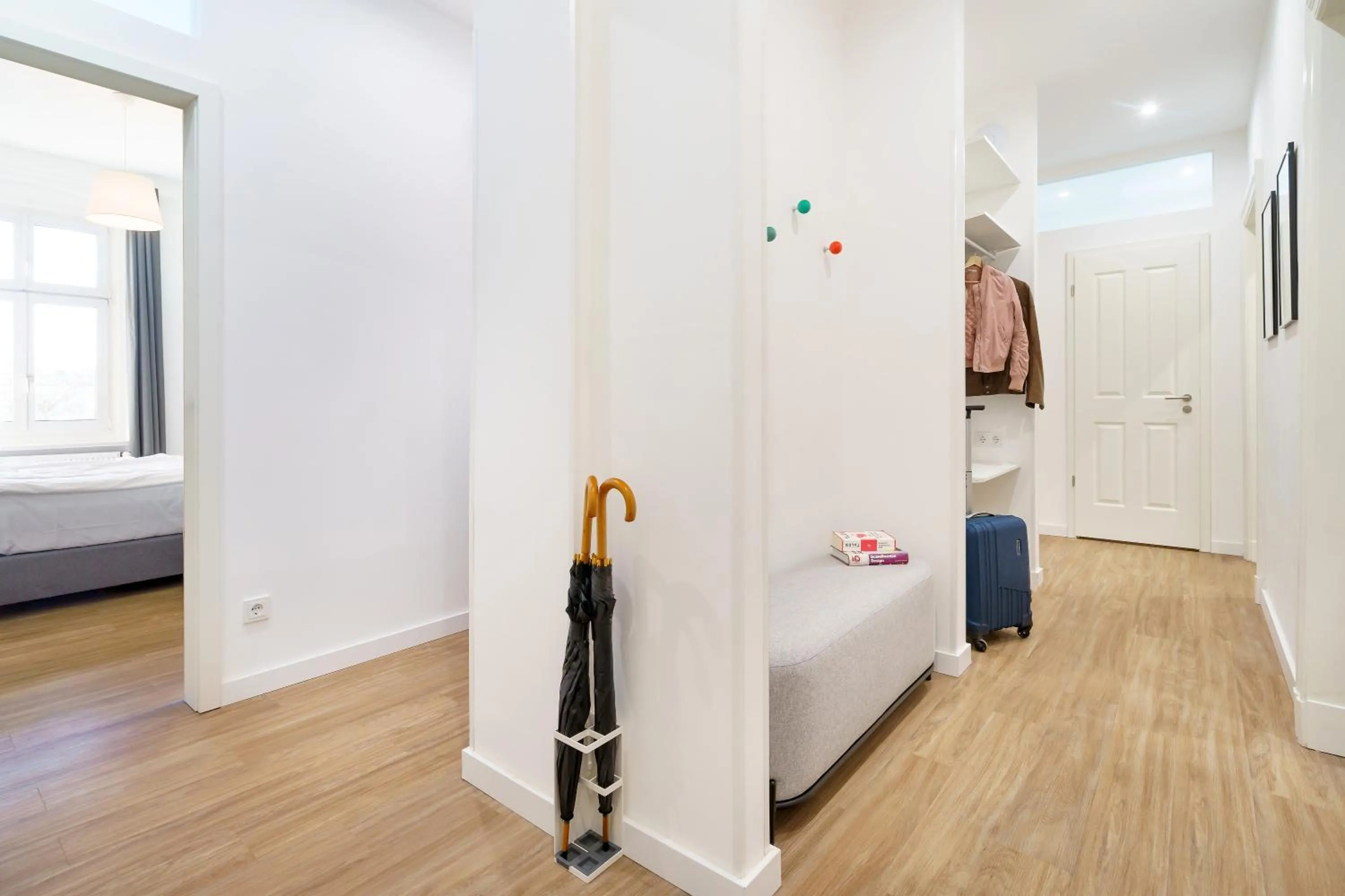 Living room, Bed in BENSIMON apartments Mitte/Wedding