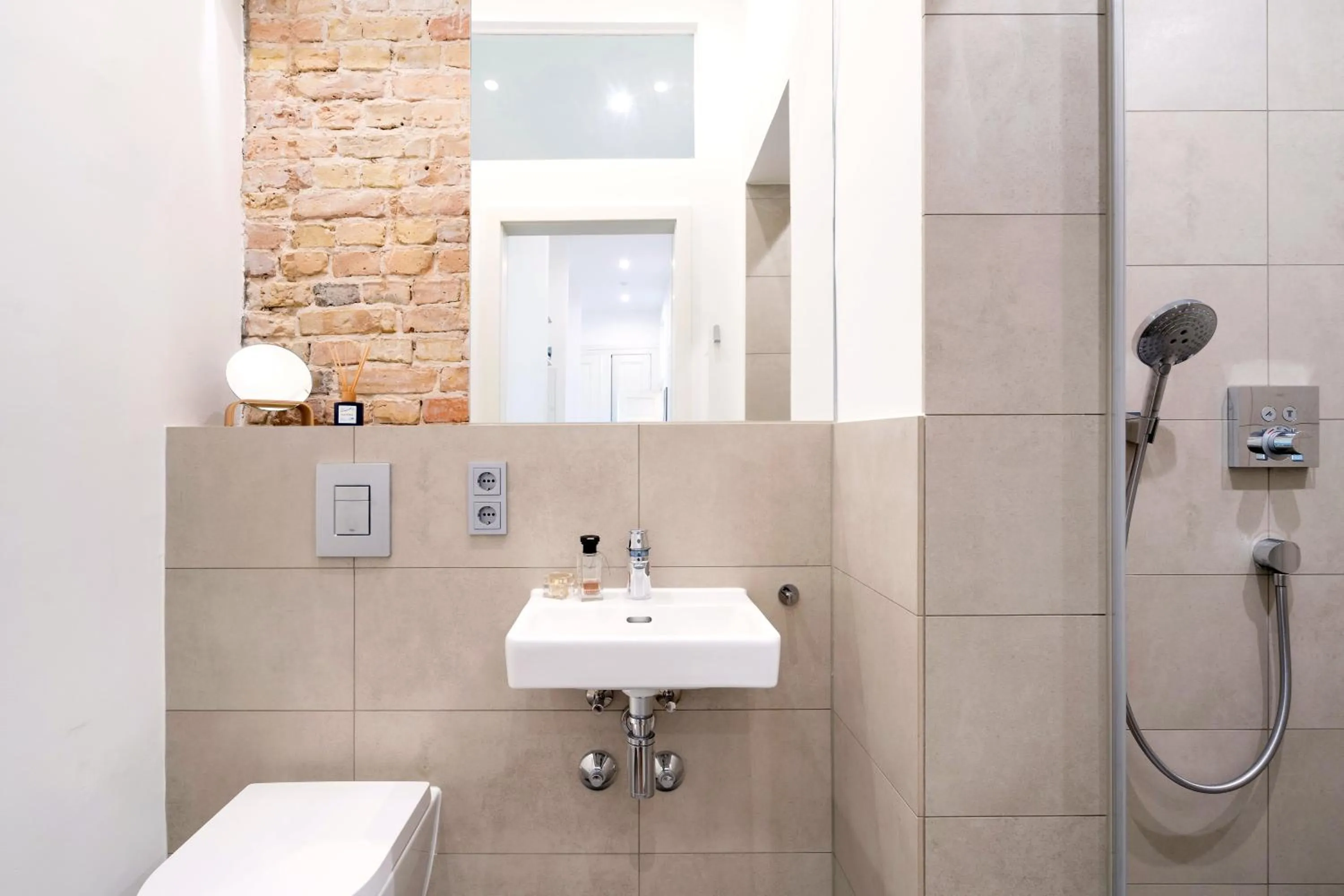 Bathroom in BENSIMON apartments Mitte/Wedding