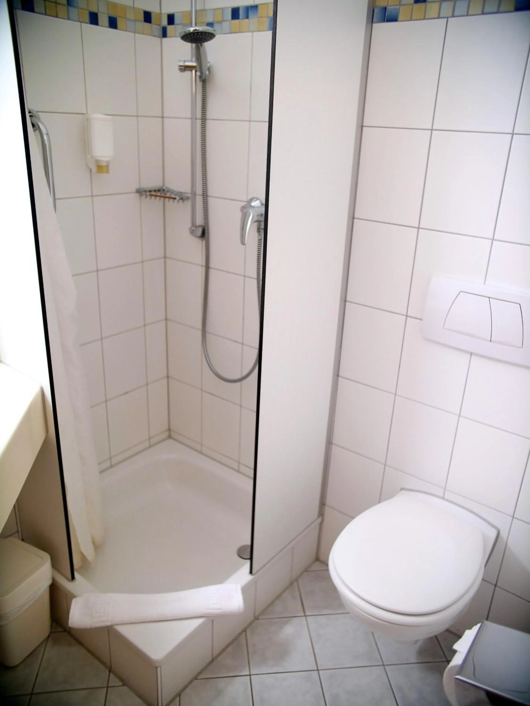 Bathroom in Hotel SunParc - SHUTTLE zum Europa-Park Rust 4km & Rulantica 2km