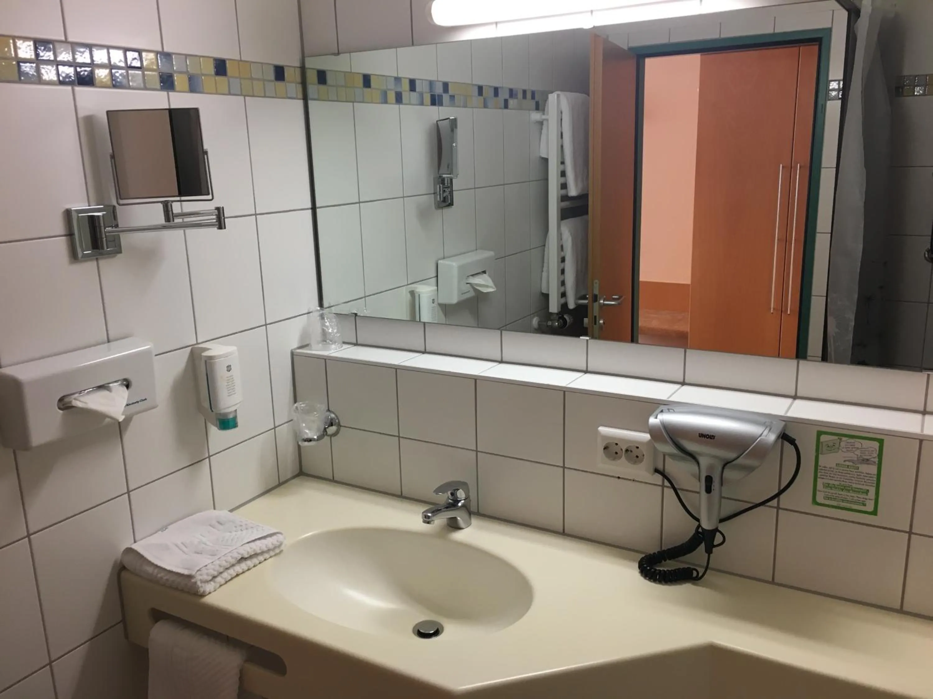 Toilet in Hotel SunParc - SHUTTLE zum Europa-Park Rust 4km & Rulantica 2km