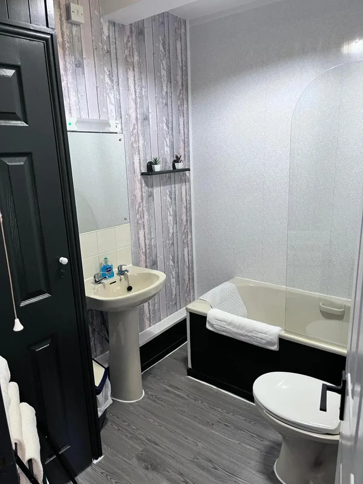 Double Room in Black Bull Hotel Double Room in Black Bull Hotel