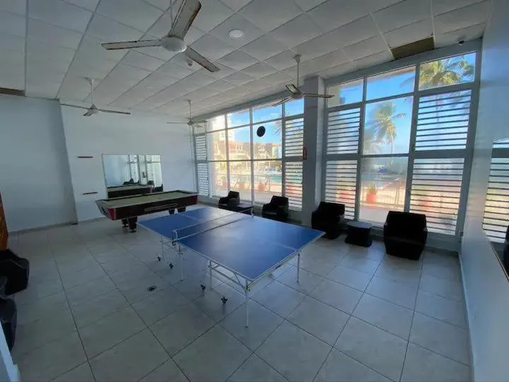 KASA El Sol by the Sea with Pool and Parking