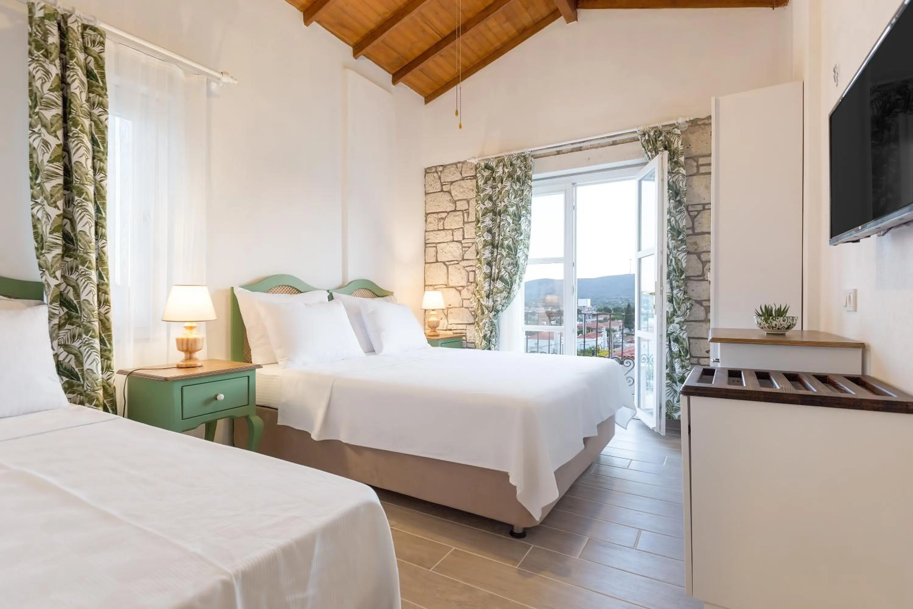 Pool view, Bed in Melekaki Alaçatı