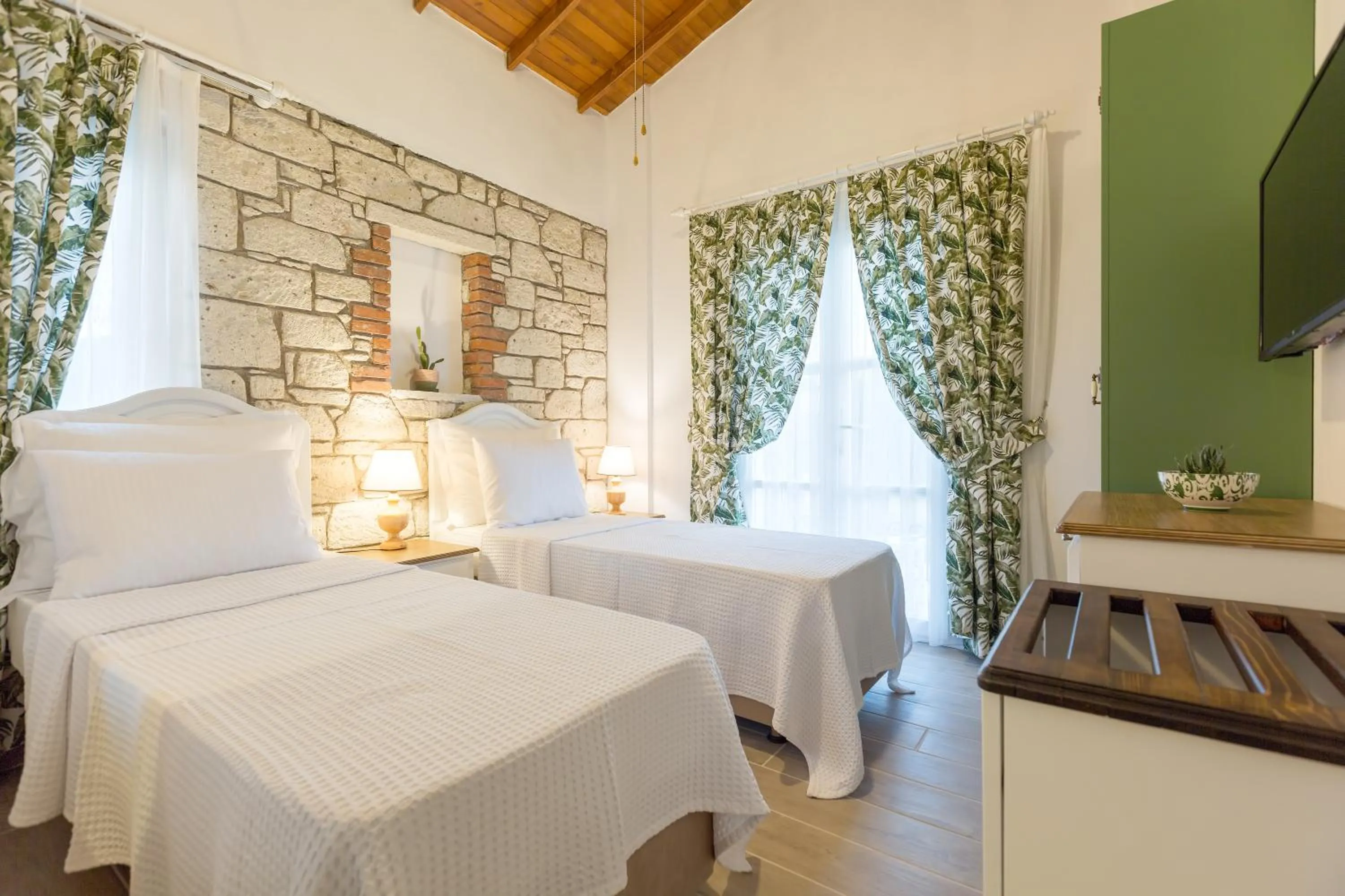 Garden view, Bed in Melekaki Alaçatı