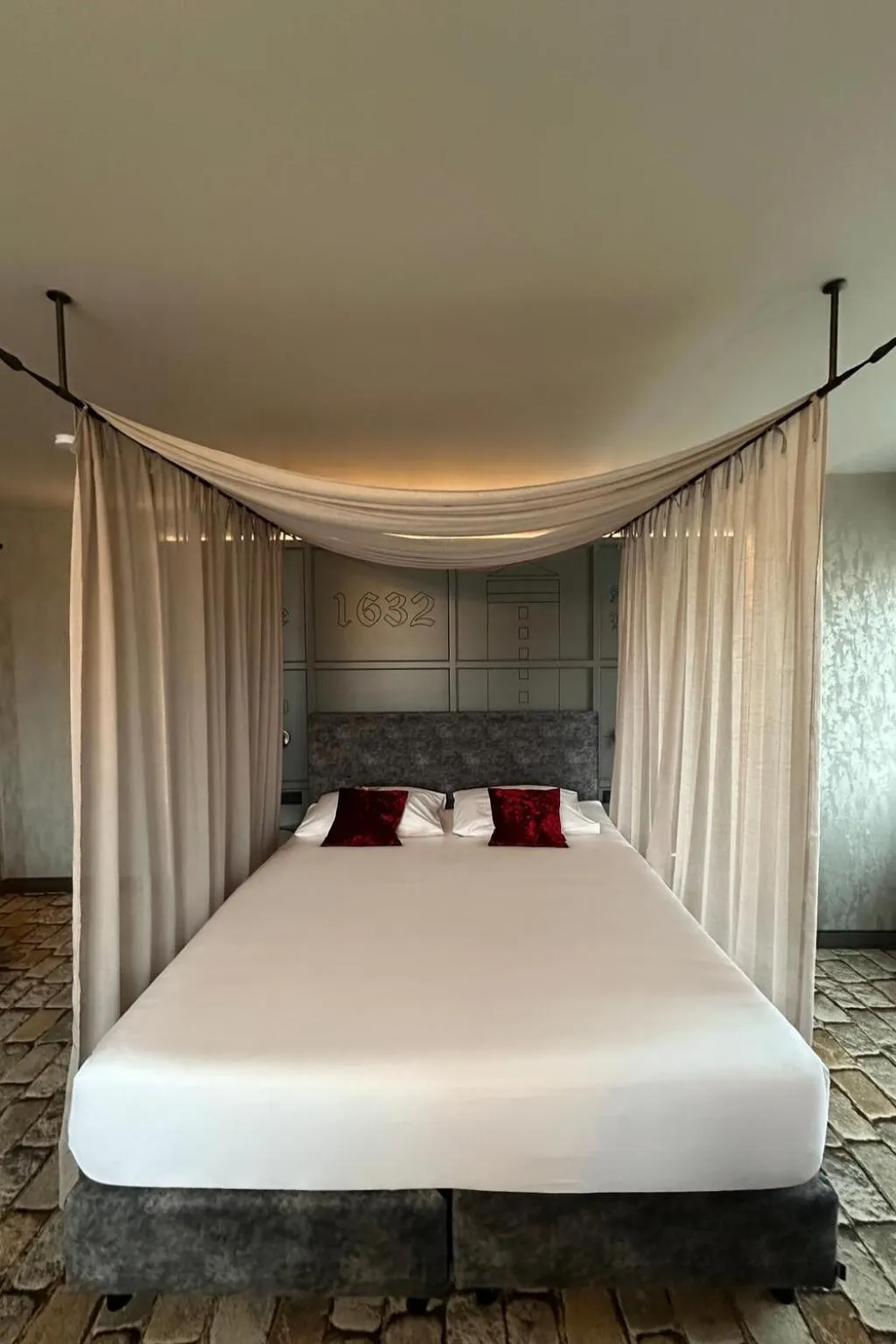 Bed in Ringhotel Reubel