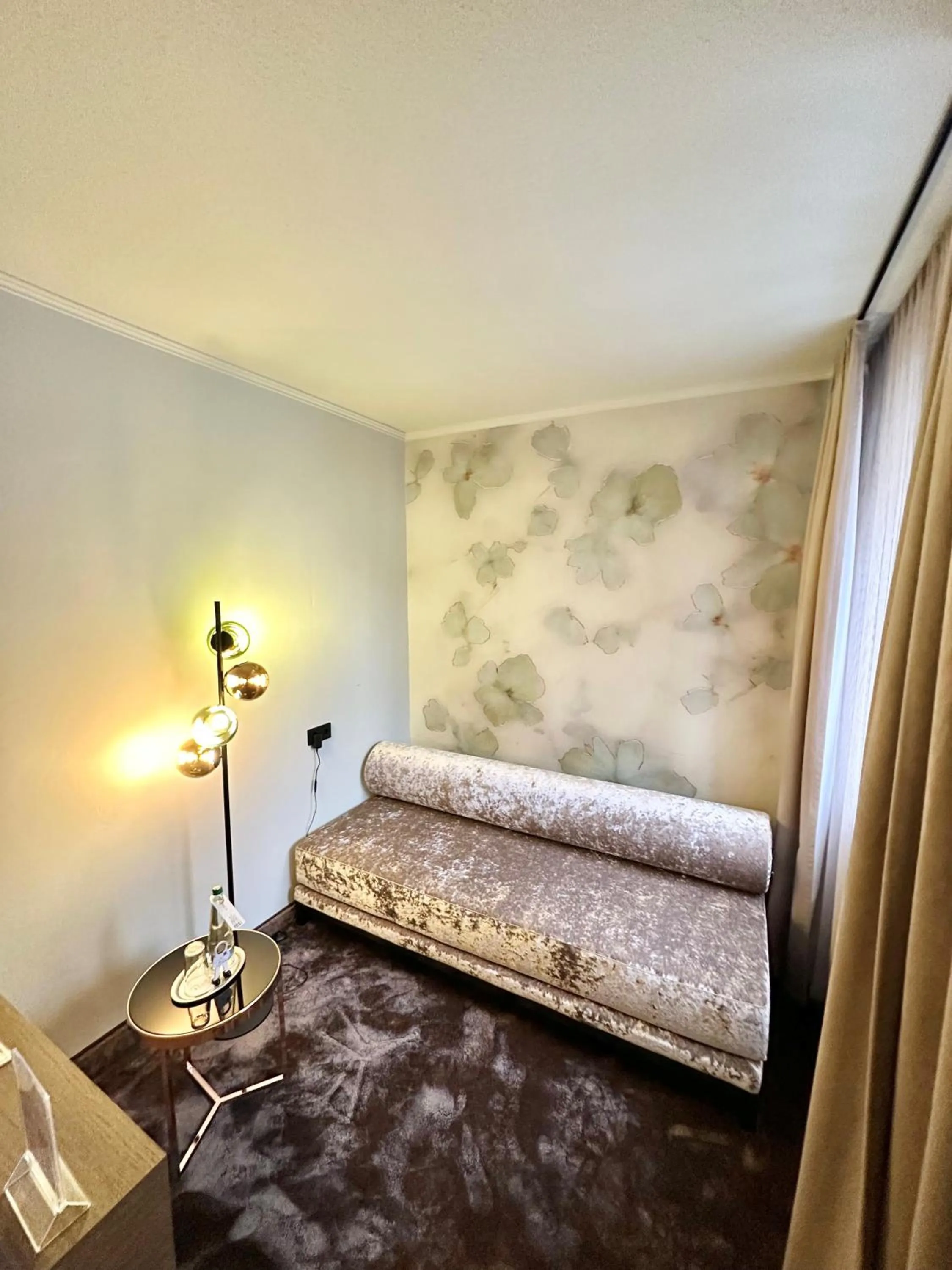 Photo of the whole room, Bed in Ringhotel Reubel