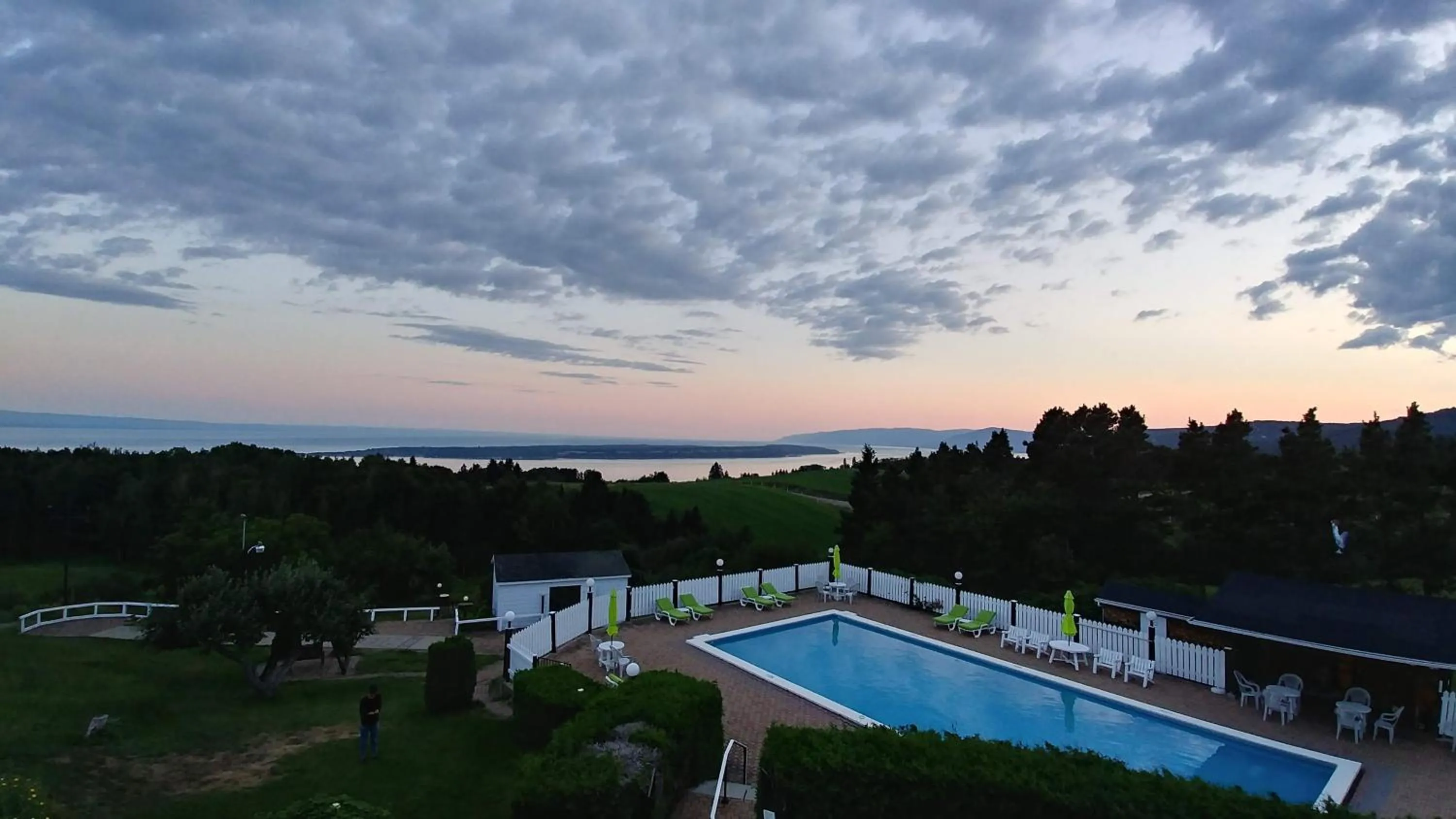 Swimming pool in Auberge de nos Aieux