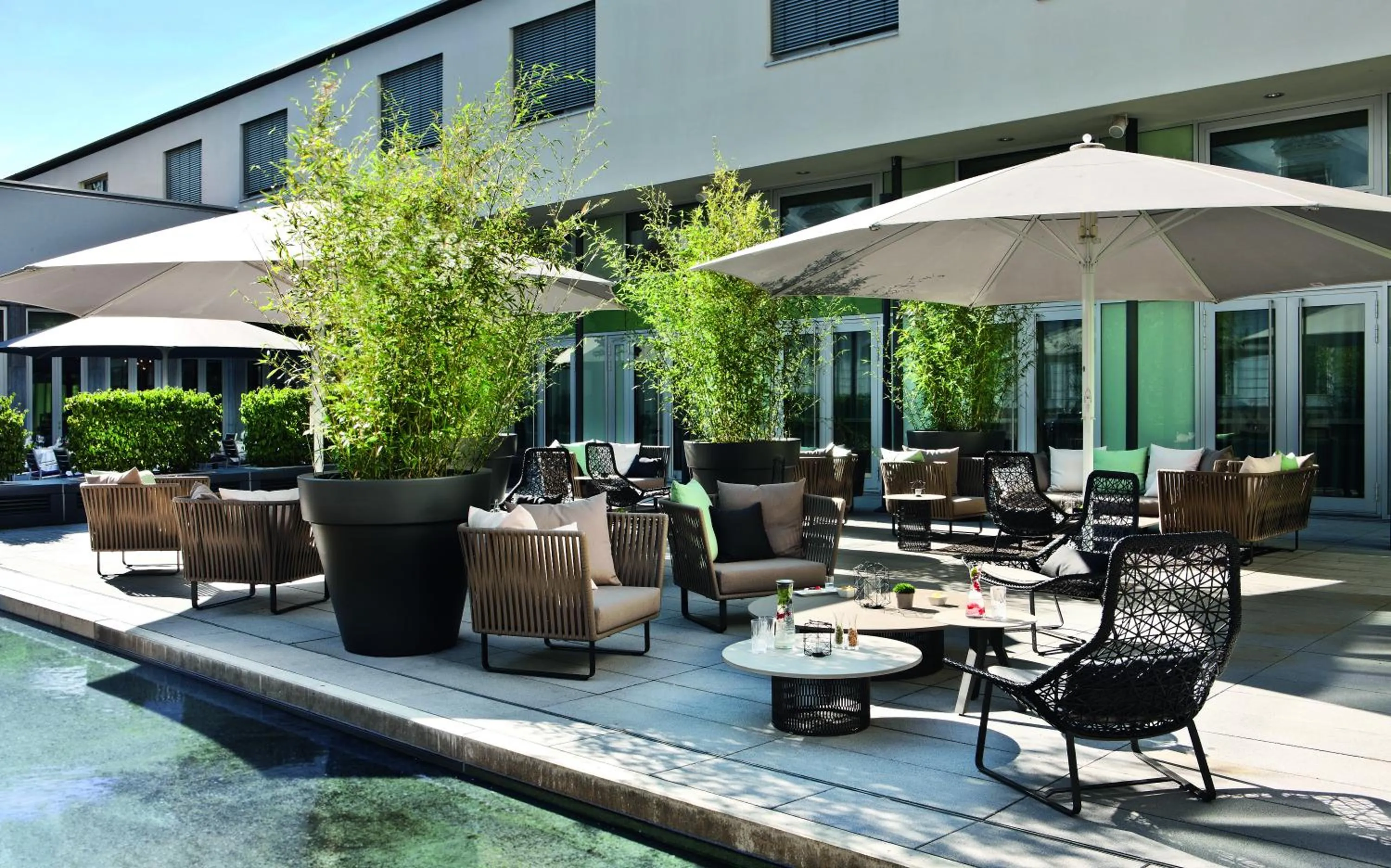 Restaurant/places to eat in Hotel Maximilian’s