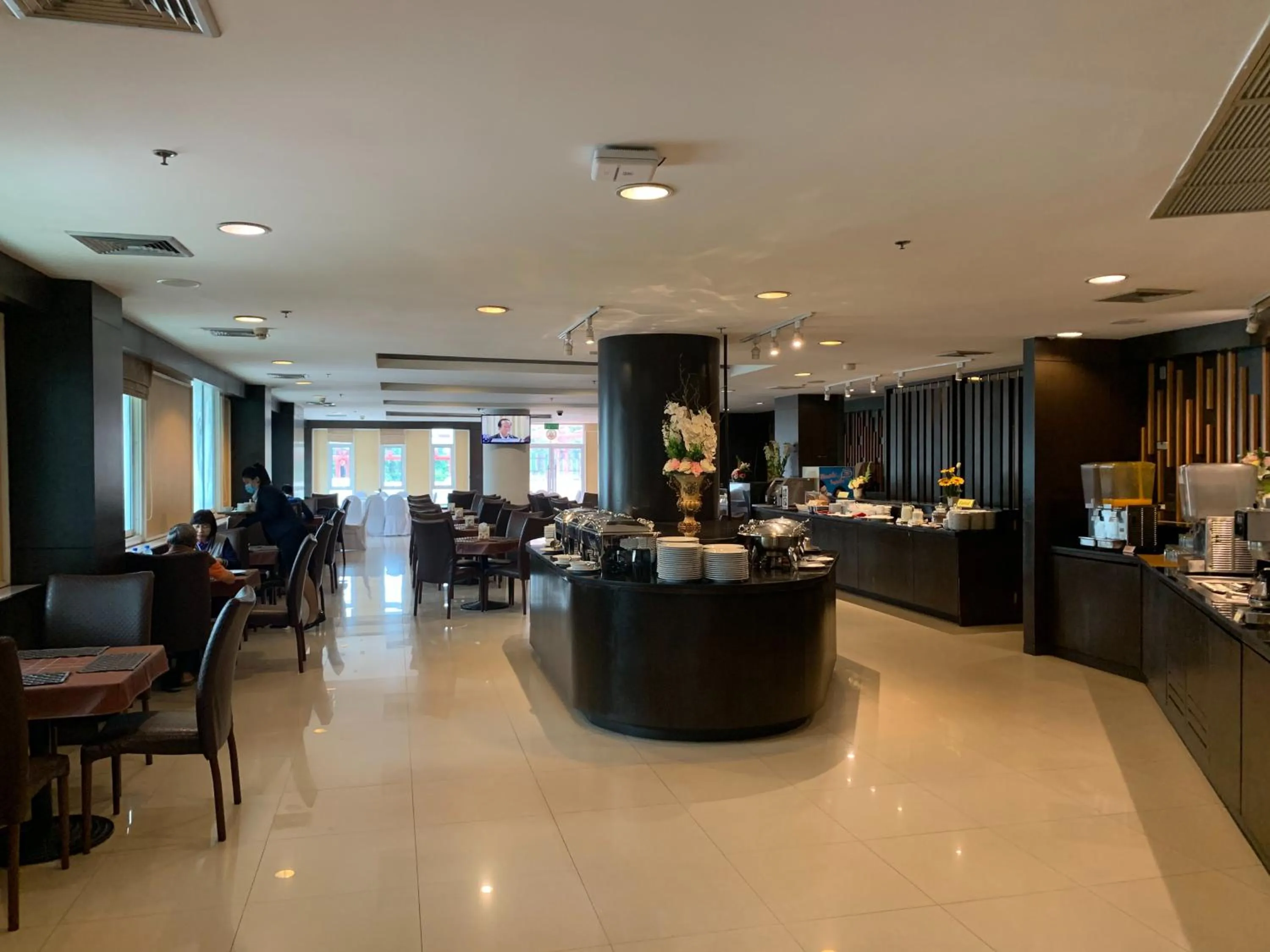 Restaurant/places to eat in Wangchan Riverview