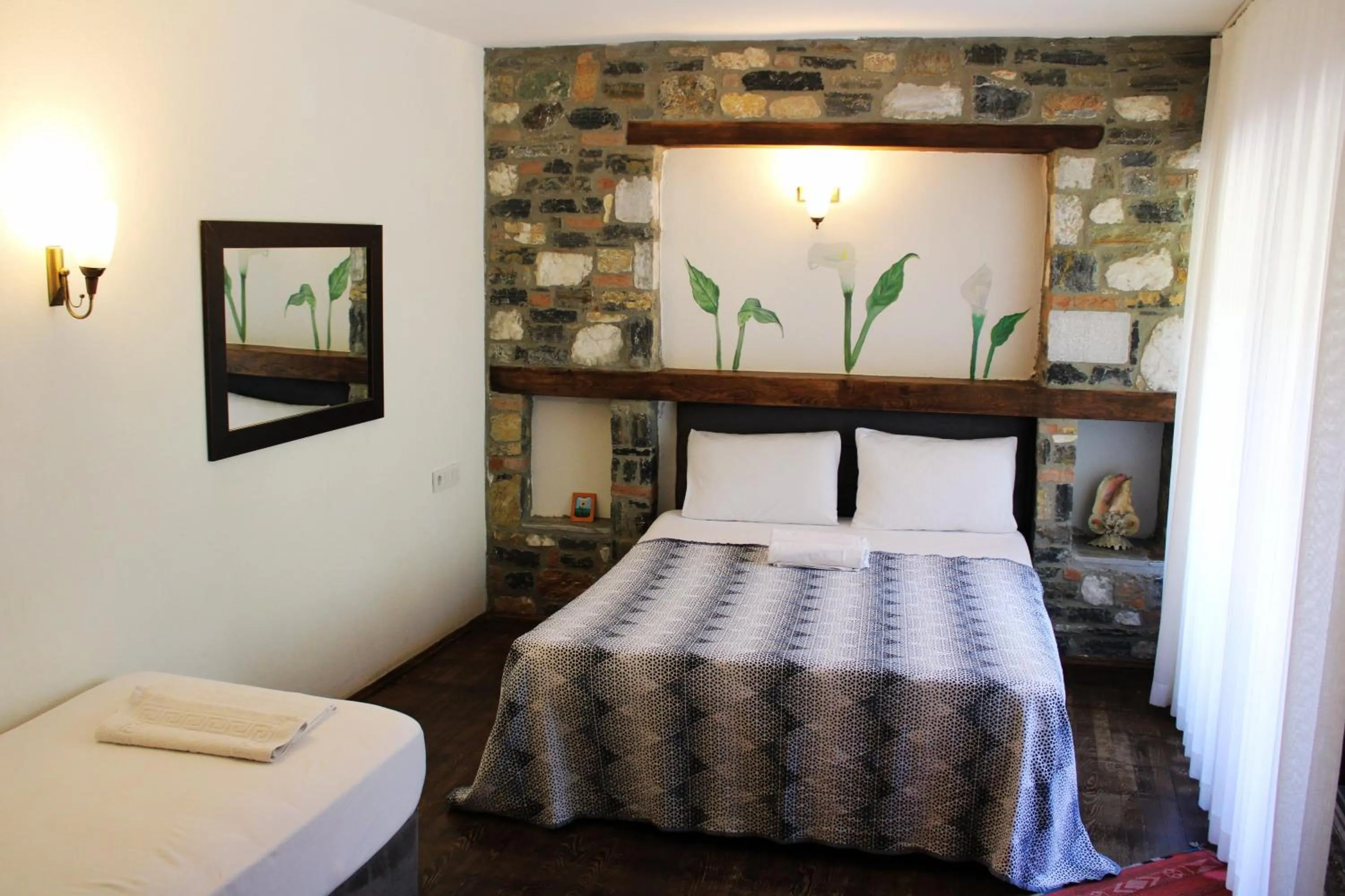 Photo of the whole room in Pir Efes Konakları