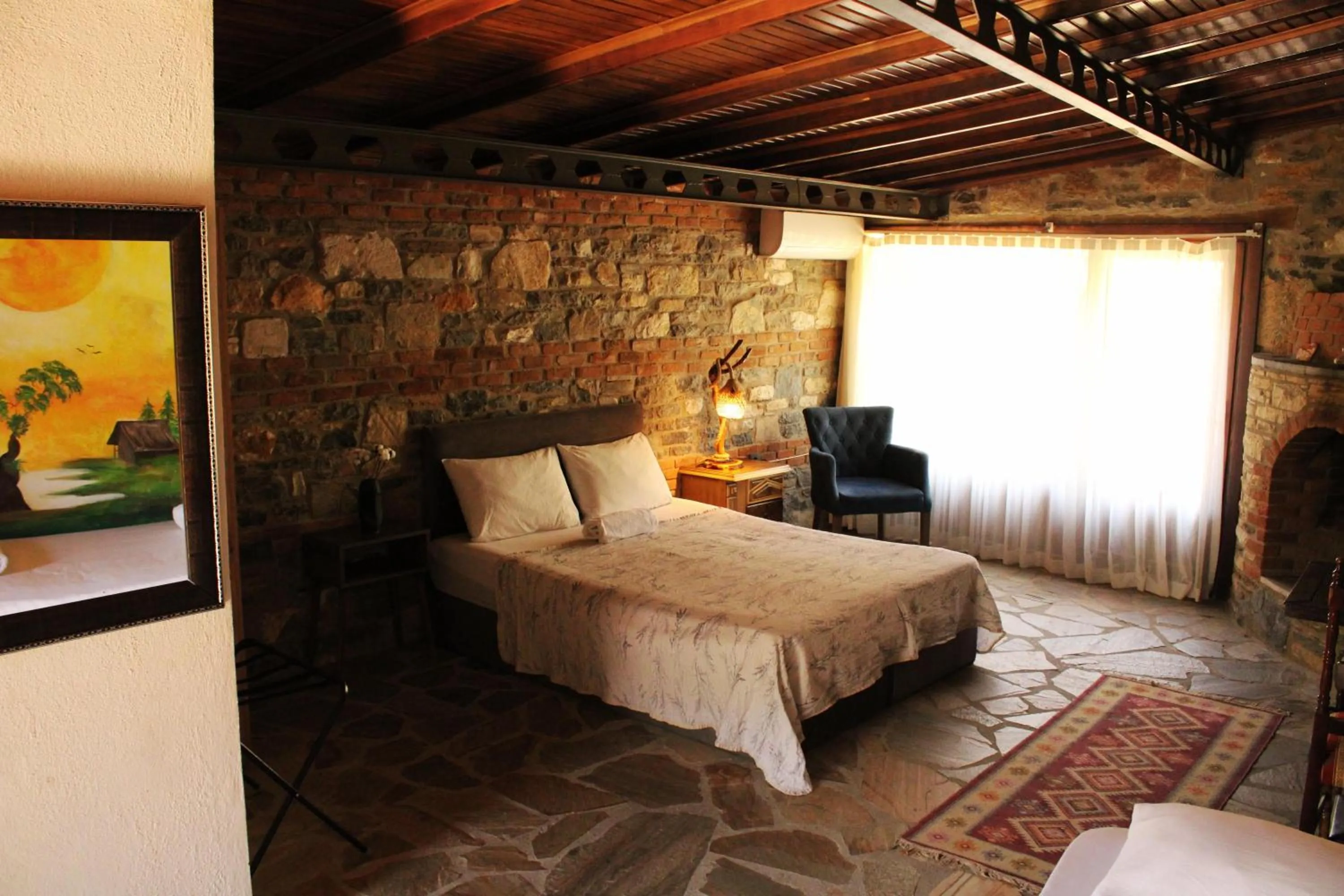 Photo of the whole room in Pir Efes Konakları