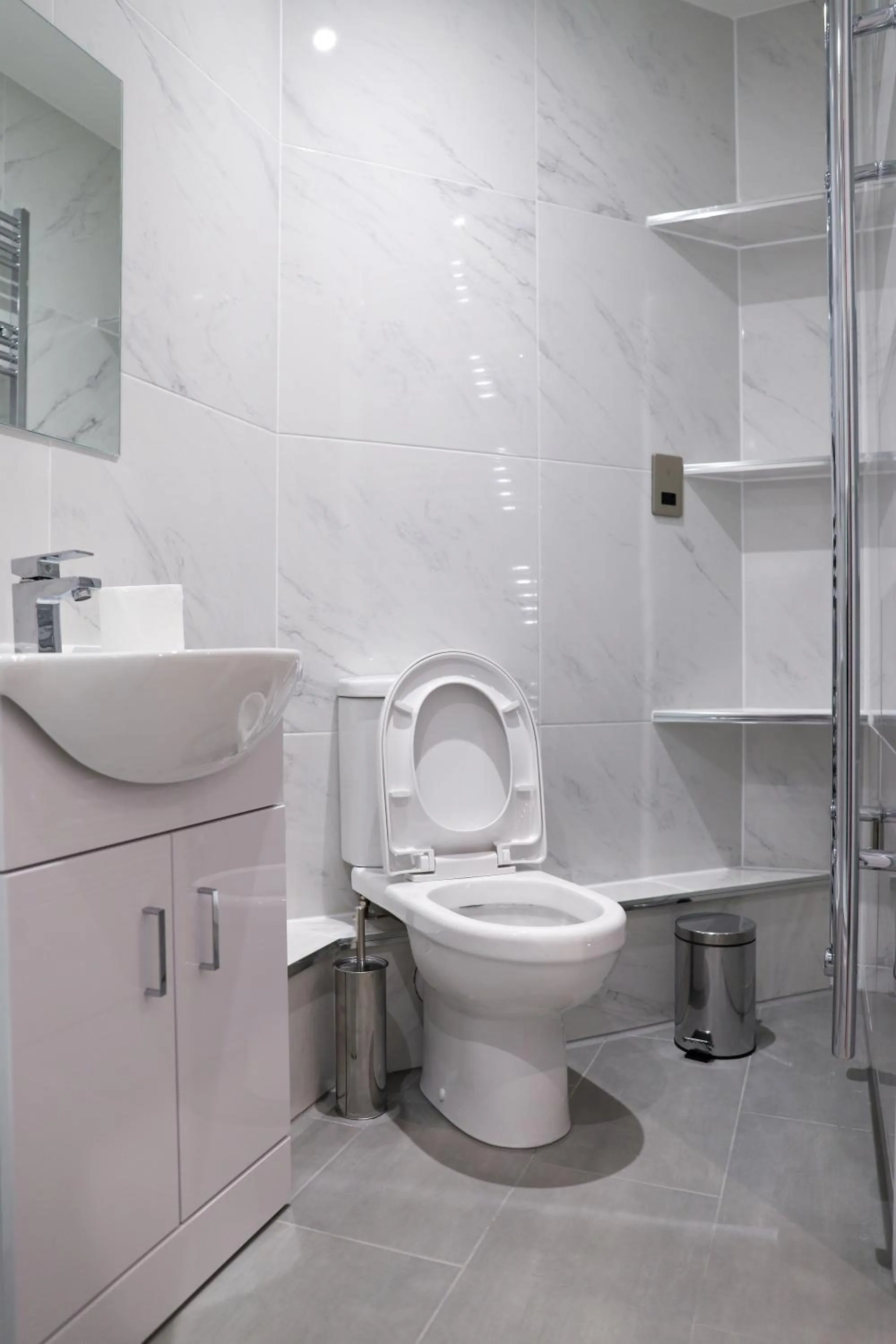 Bathroom in 16 Queen Avenue Collection by Happy Days