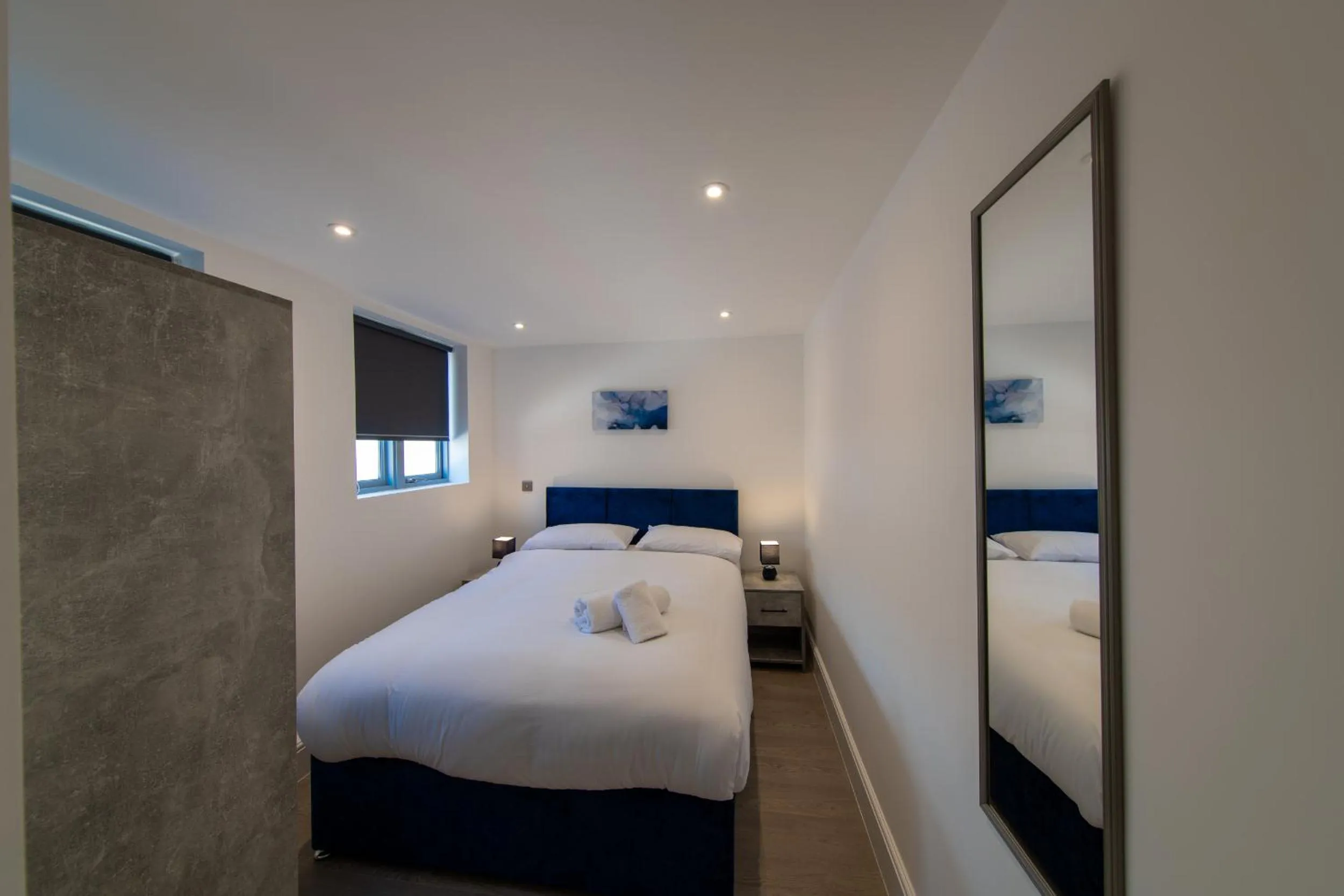 Bed in 16 Queen Avenue Collection by Happy Days