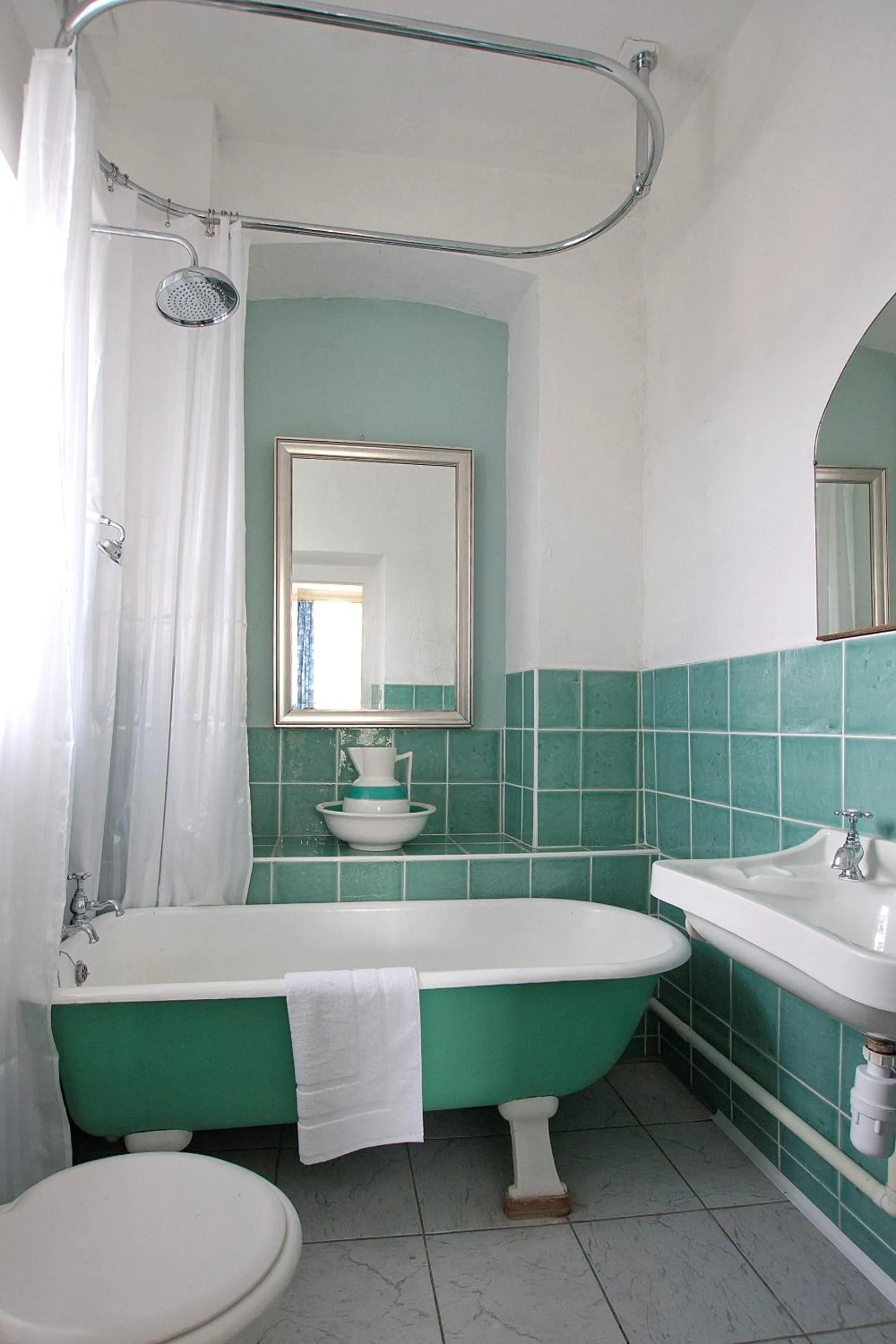 Shower in The Great House B&B