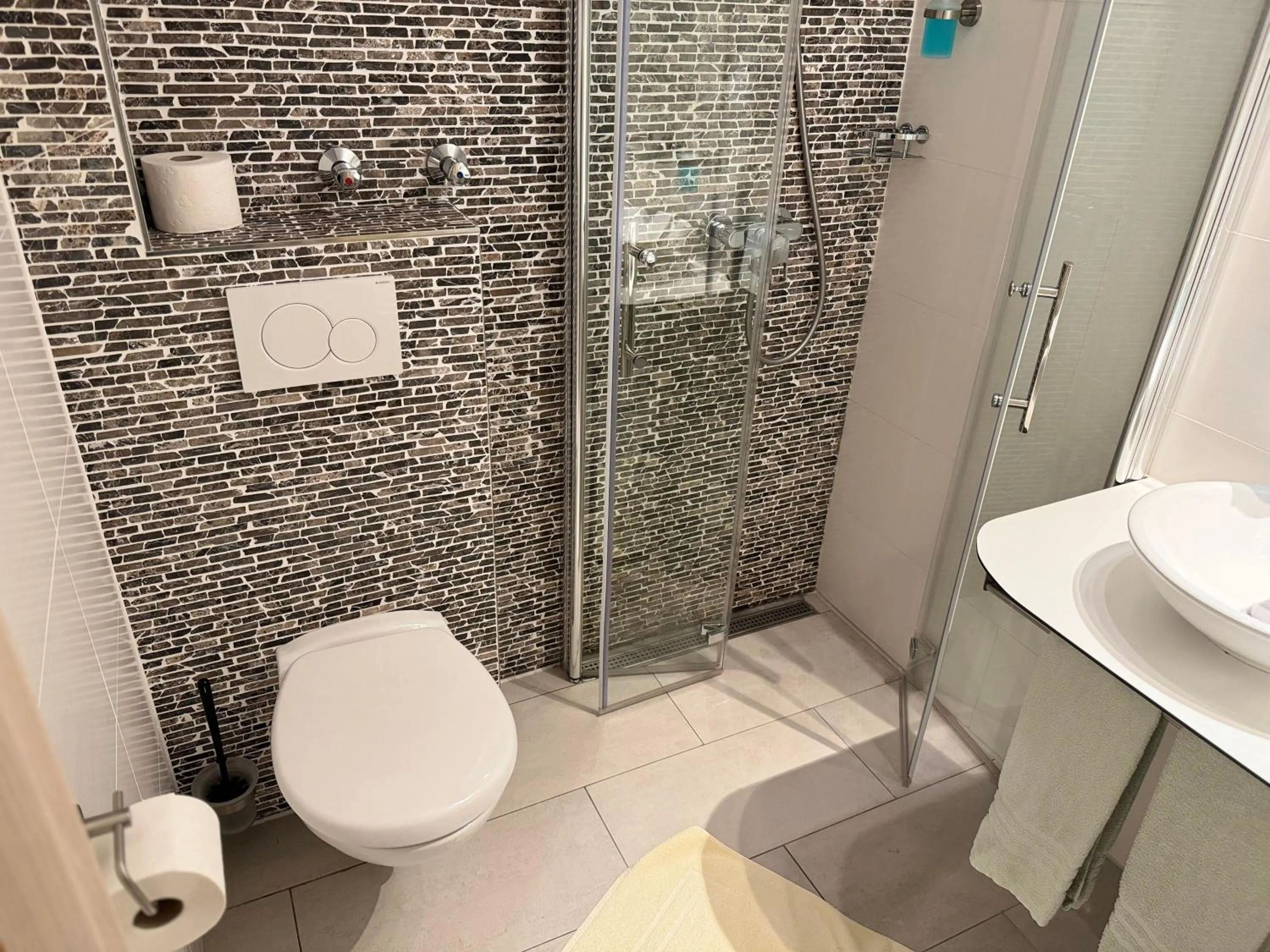 Bathroom in Hotel Haase