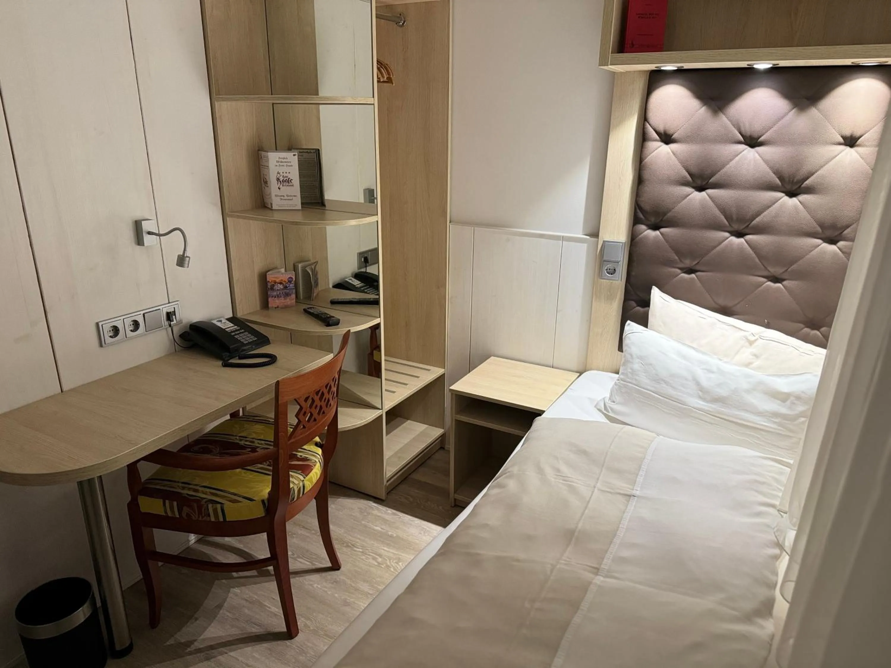 Photo of the whole room, Bed in Hotel Haase