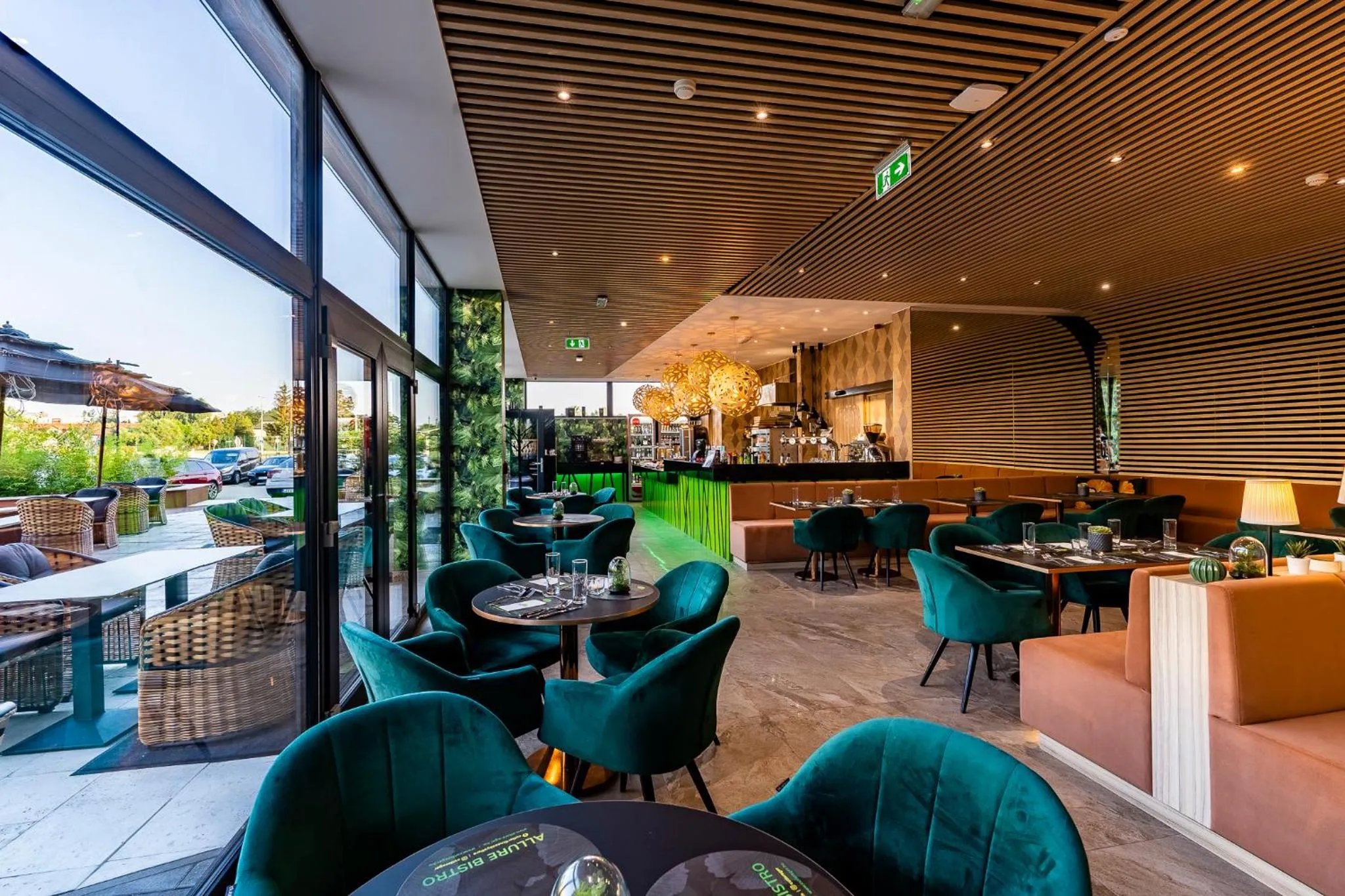 Restaurant/places to eat in Allure Healthy Hotel & Spa