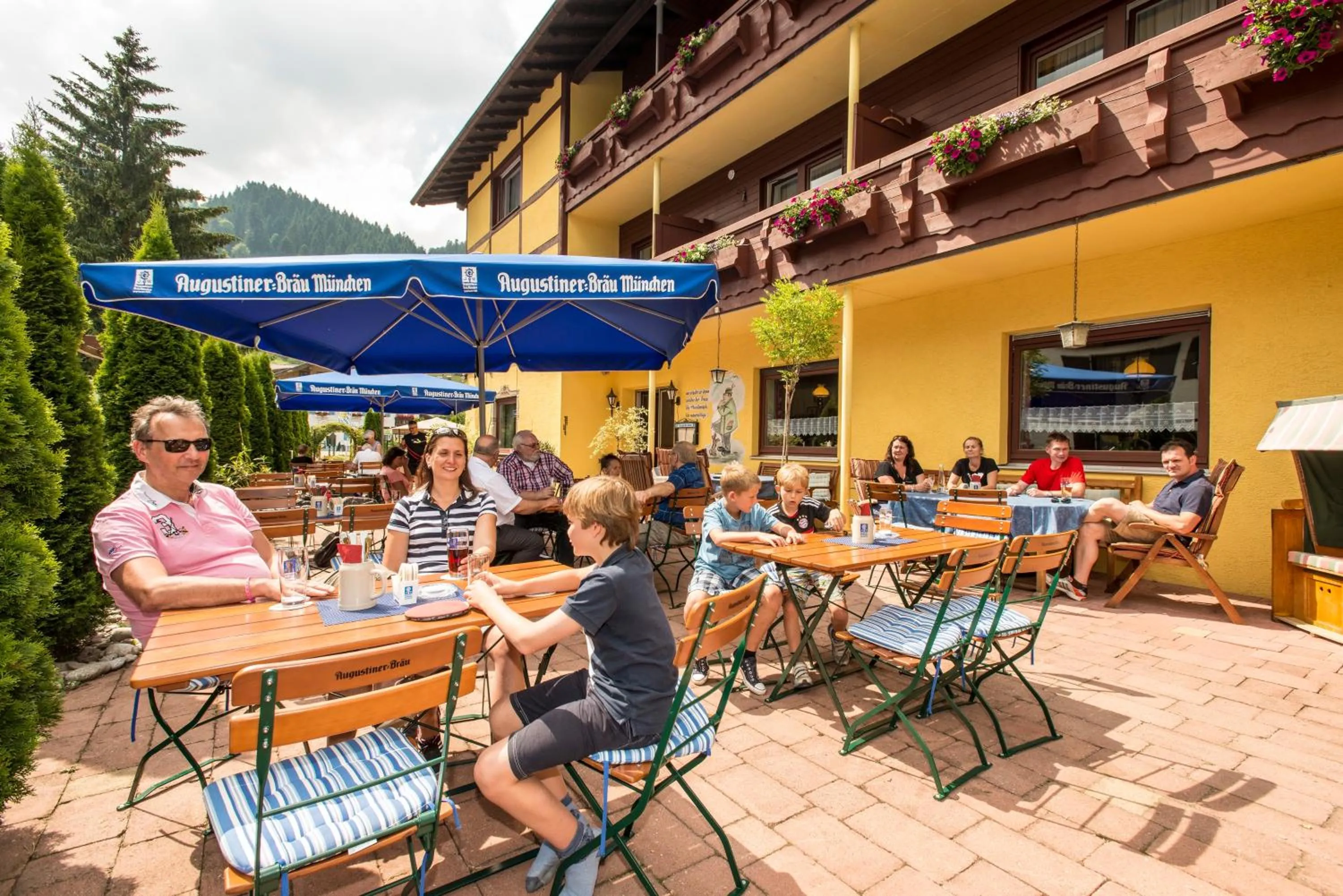 People in Landhotel Röfleuten