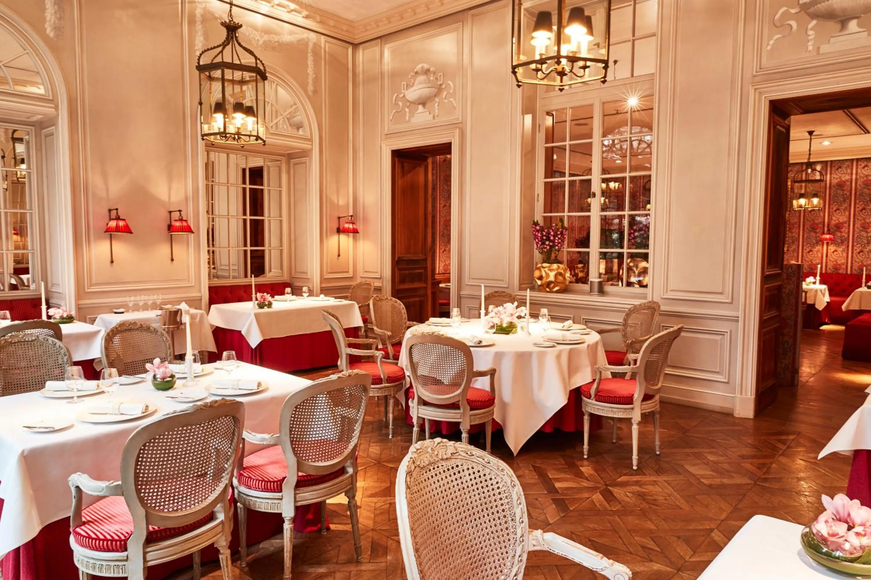 Restaurant/places to eat in Steigenberger Icon Frankfurter Hof