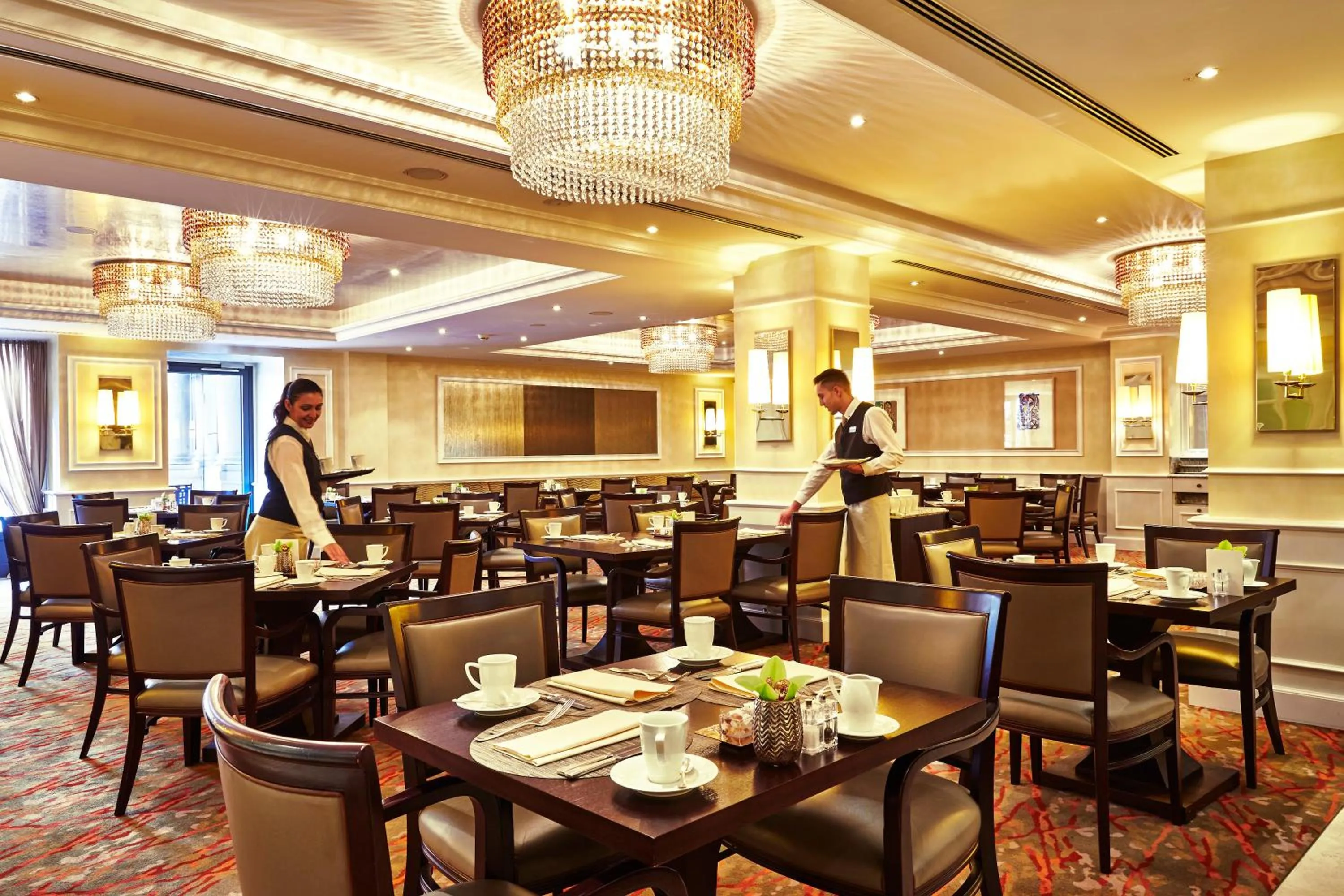 Restaurant/places to eat in Steigenberger Icon Frankfurter Hof