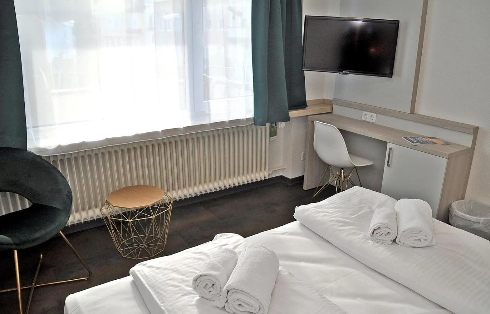 Photo of the whole room, Bed in Hotel Am Martinsberg