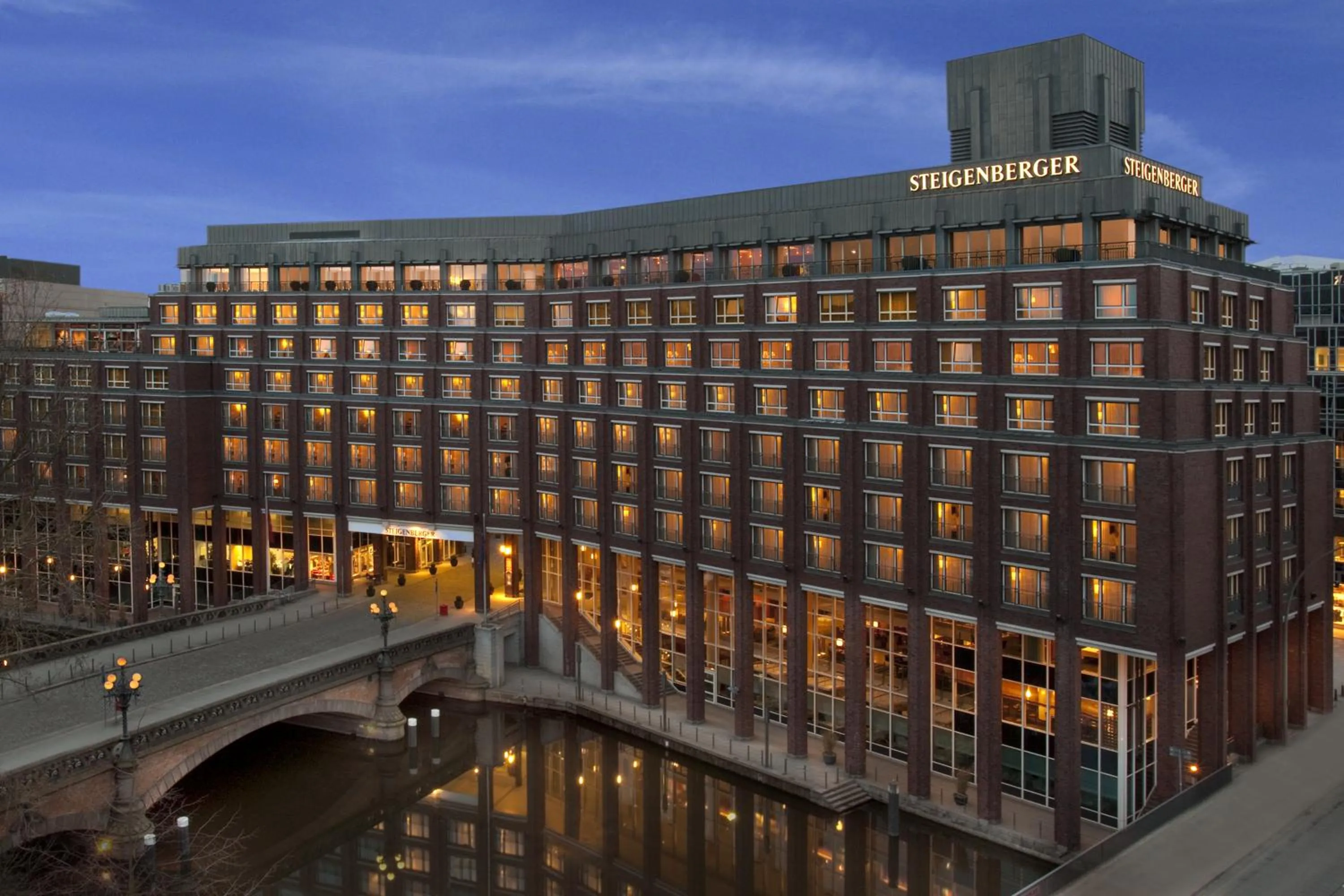 Property building in Steigenberger Hotel Hamburg