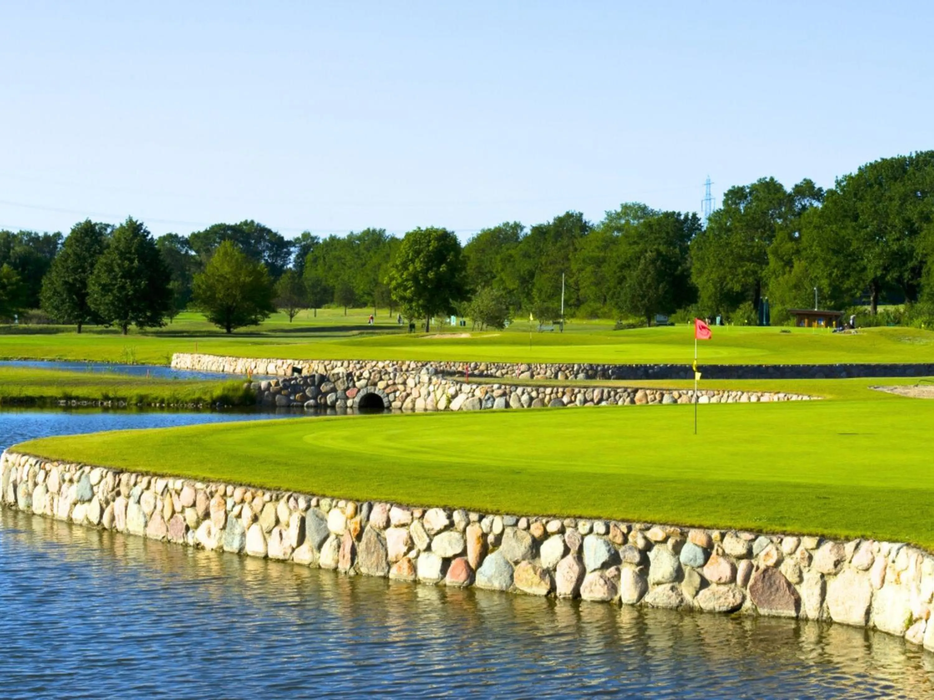 Golfcourse in Steigenberger Hotel Treudelberg Hamburg