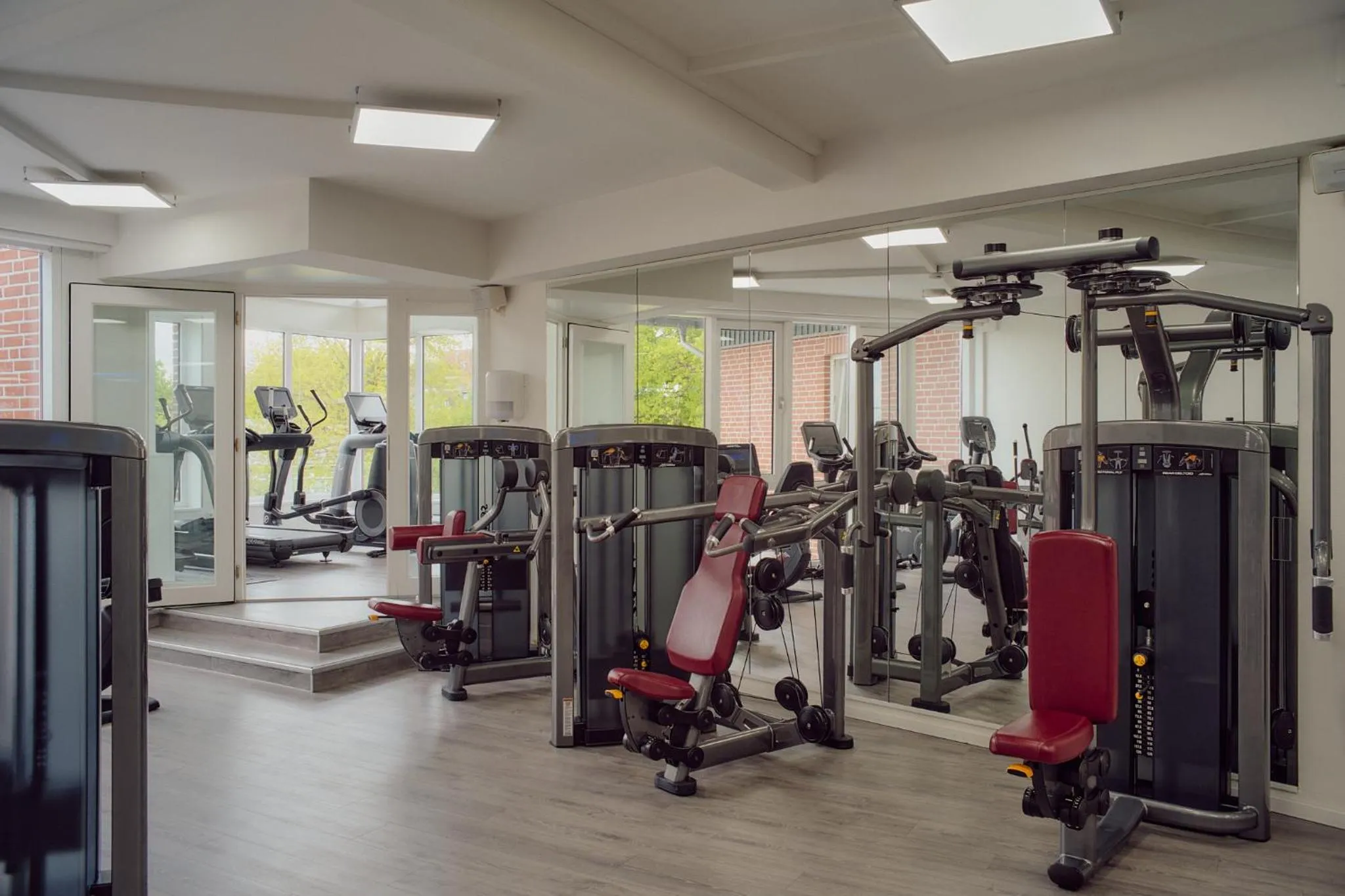 Fitness centre/facilities in Steigenberger Hotel Treudelberg Hamburg