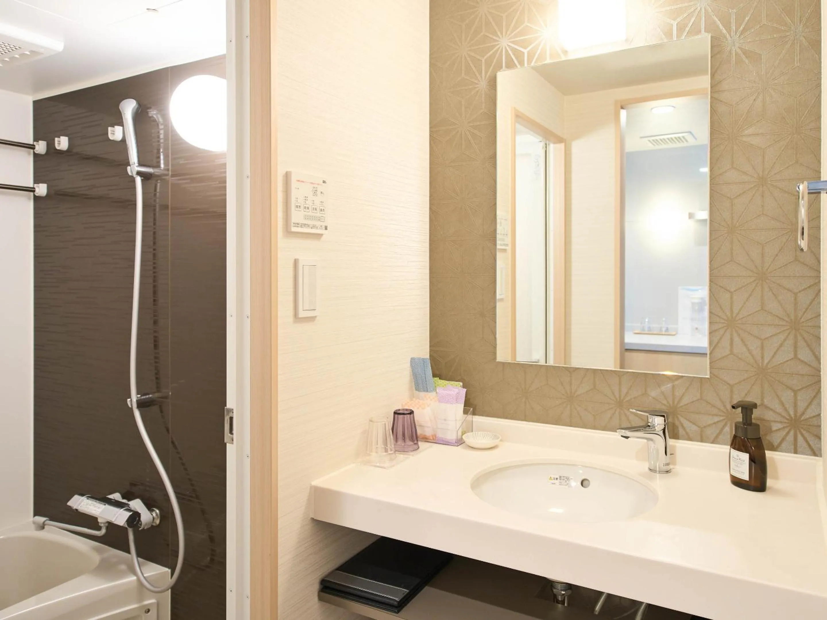 Bathroom in Hotel GOCO stay Kyoto Shijo Kawaramachi