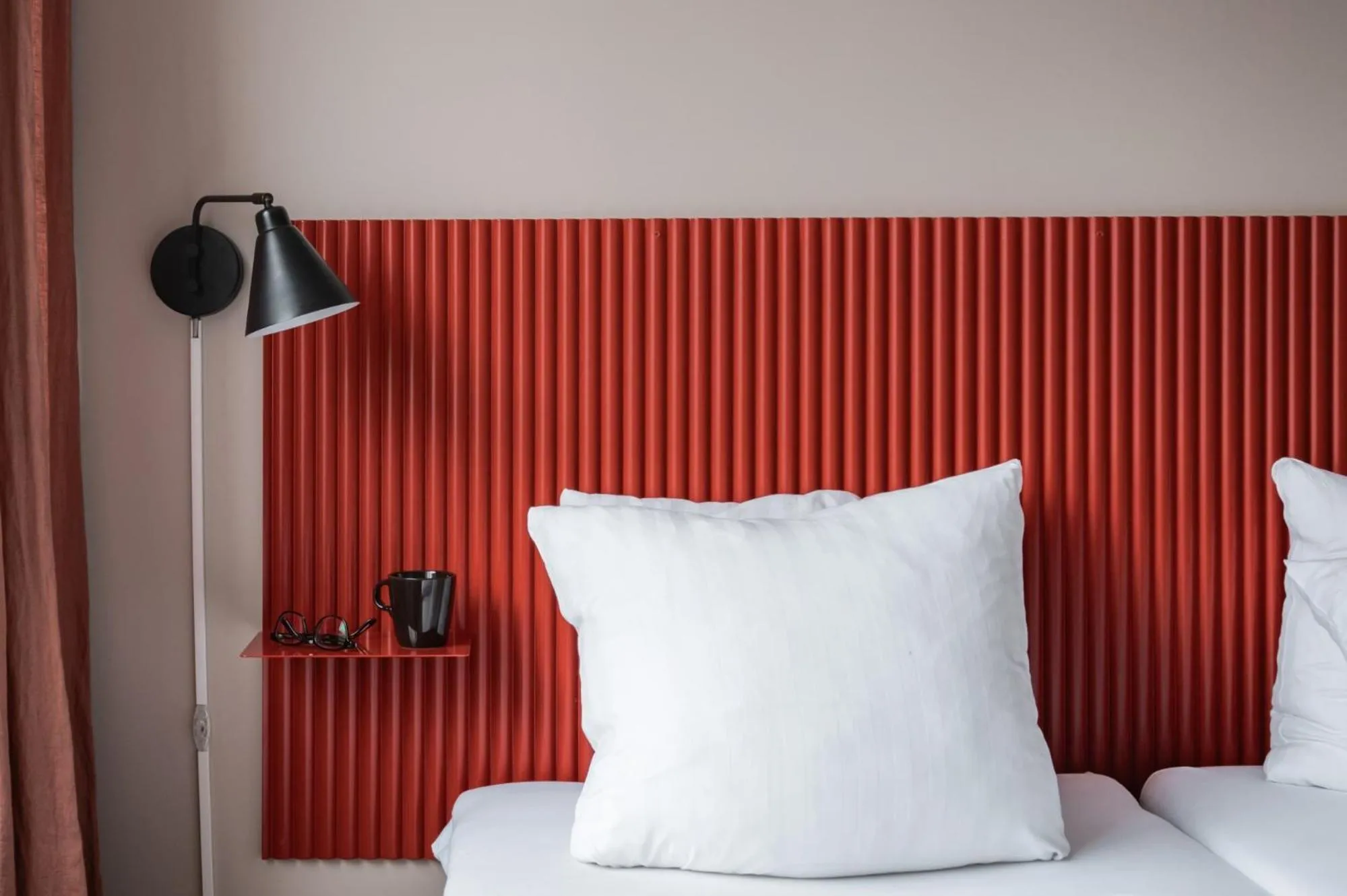 Bed in The Lakes apartments by Daniel&Jacob's