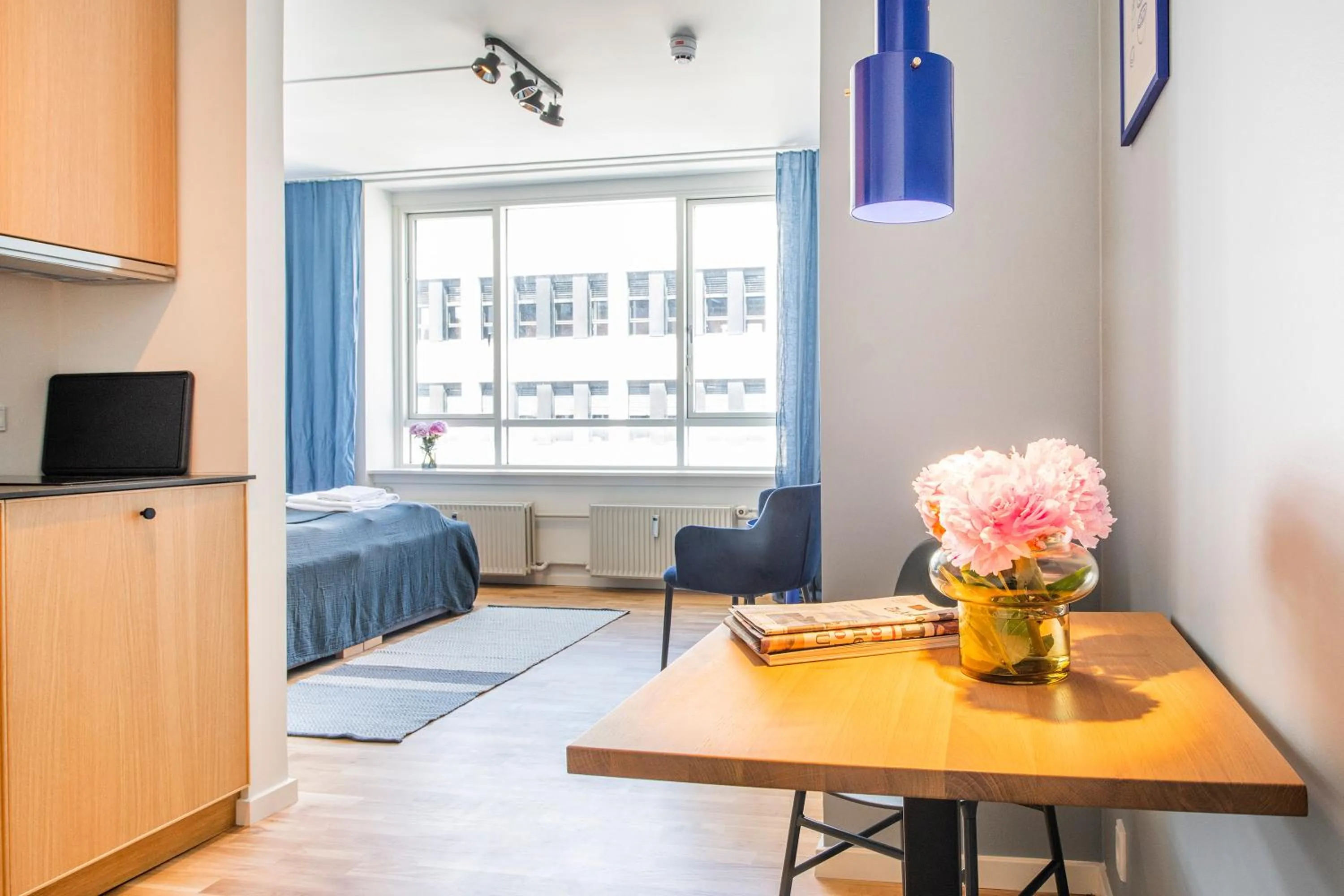 Dining area, Bed in The Lakes apartments by Daniel&Jacob's