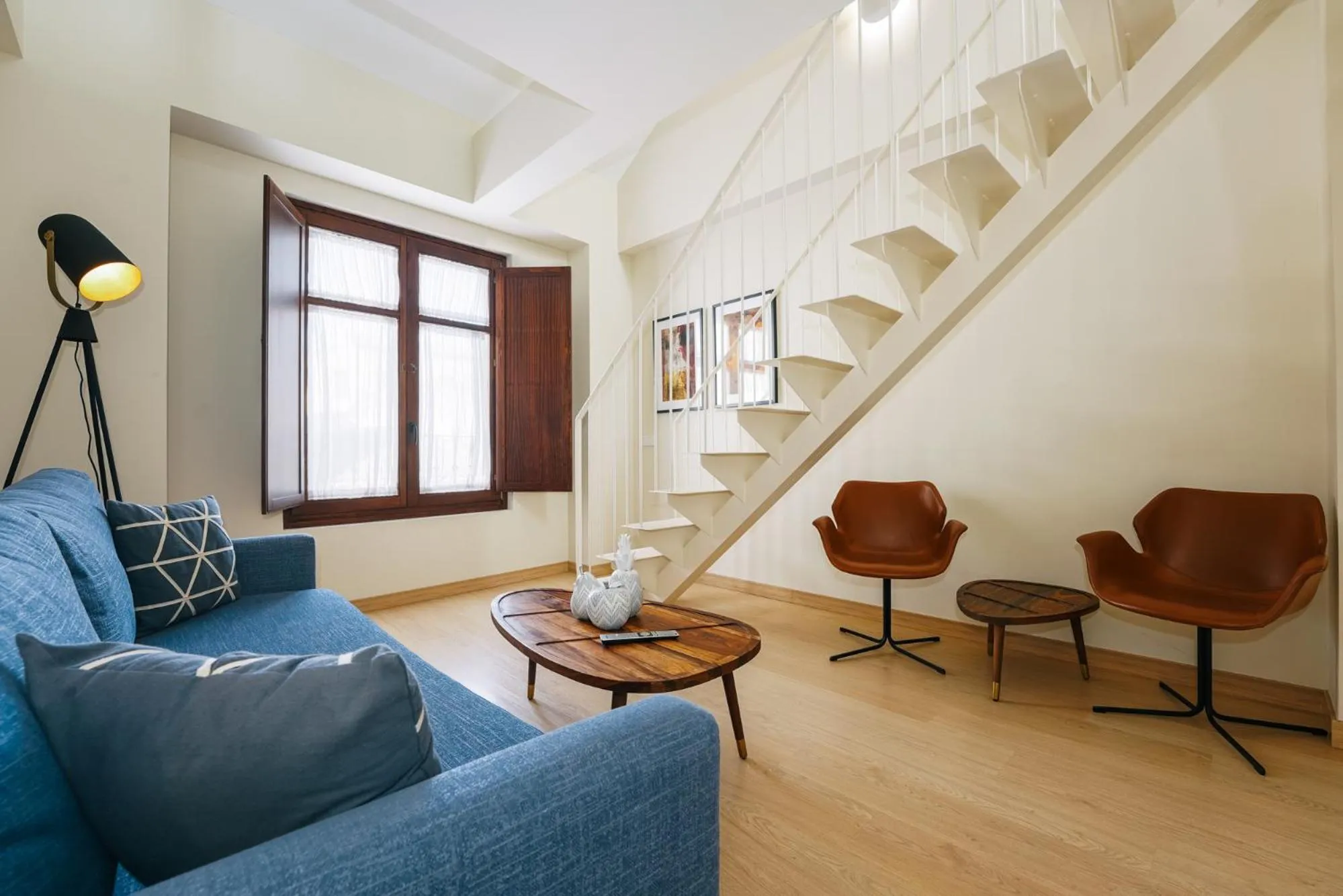 Seating area in Debambú Atarazanas