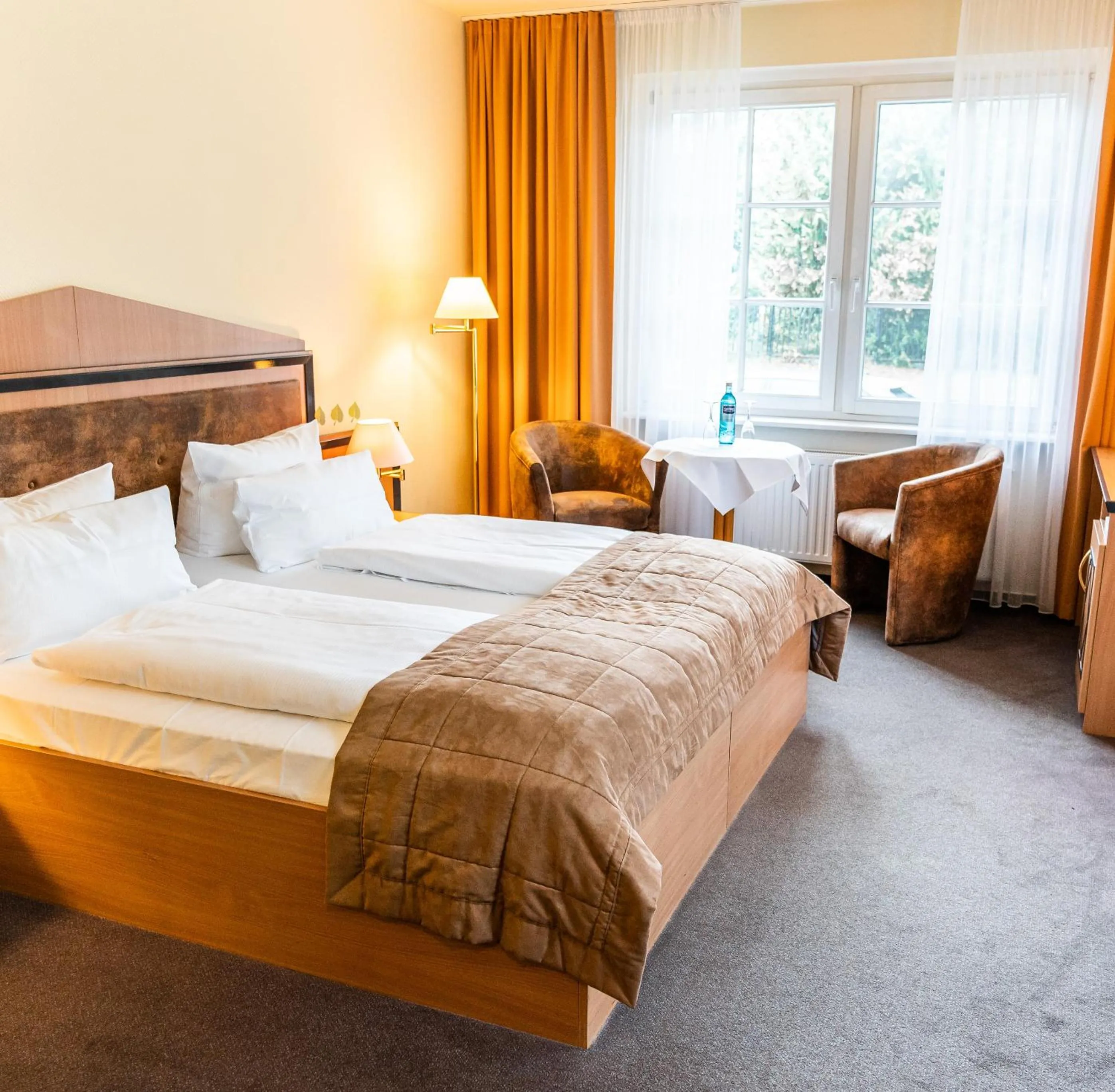 Photo of the whole room, Bed in Hotel Zum Leineweber