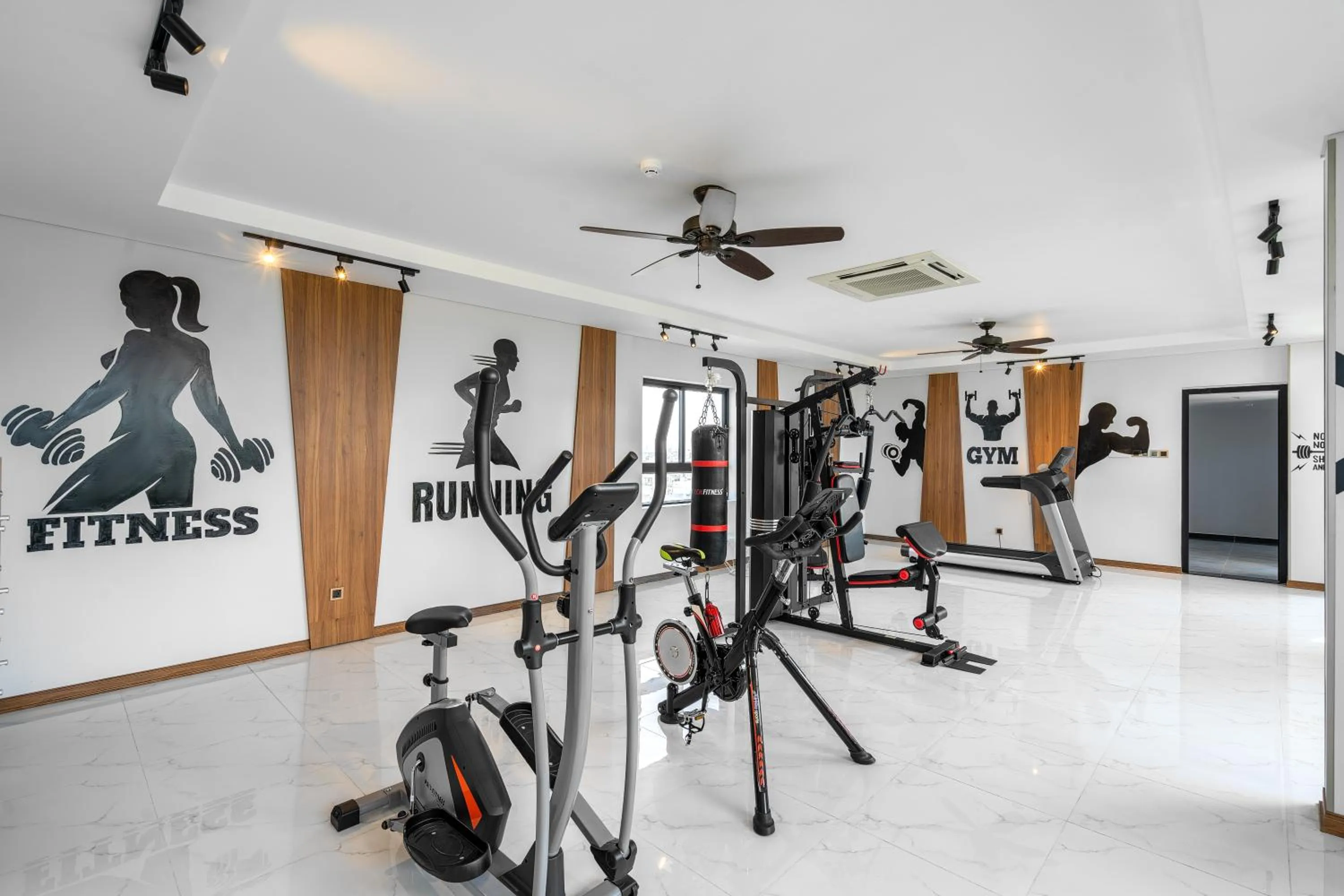 Fitness centre/facilities in Chi House Danang Hotel and Apartment